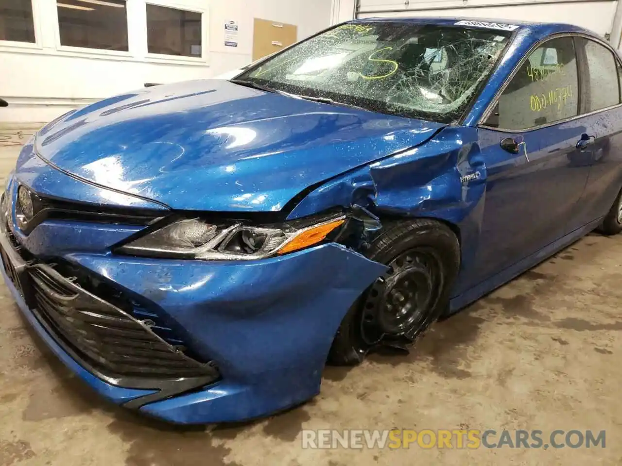 9 Photograph of a damaged car 4T1B31HK6KU005870 TOYOTA CAMRY 2019