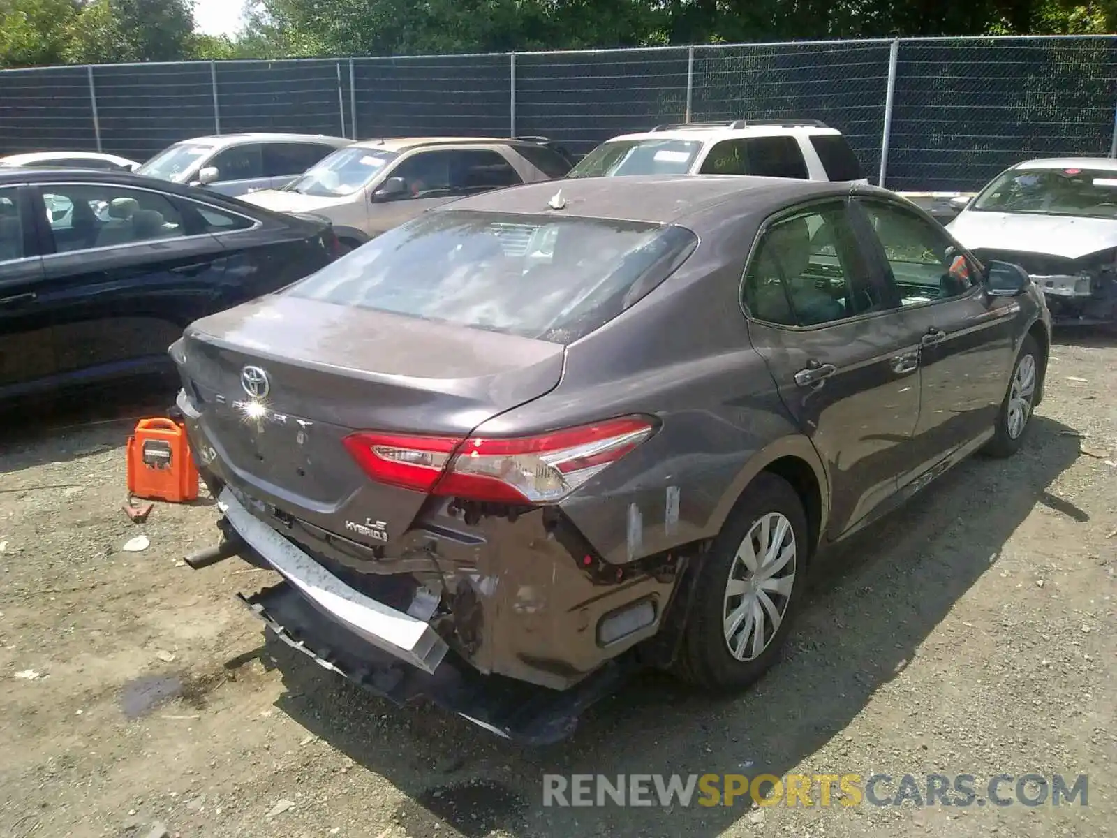 4 Photograph of a damaged car 4T1B31HK6KU005934 TOYOTA CAMRY 2019