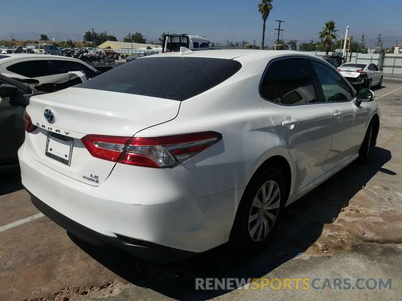 4 Photograph of a damaged car 4T1B31HK6KU006310 TOYOTA CAMRY 2019