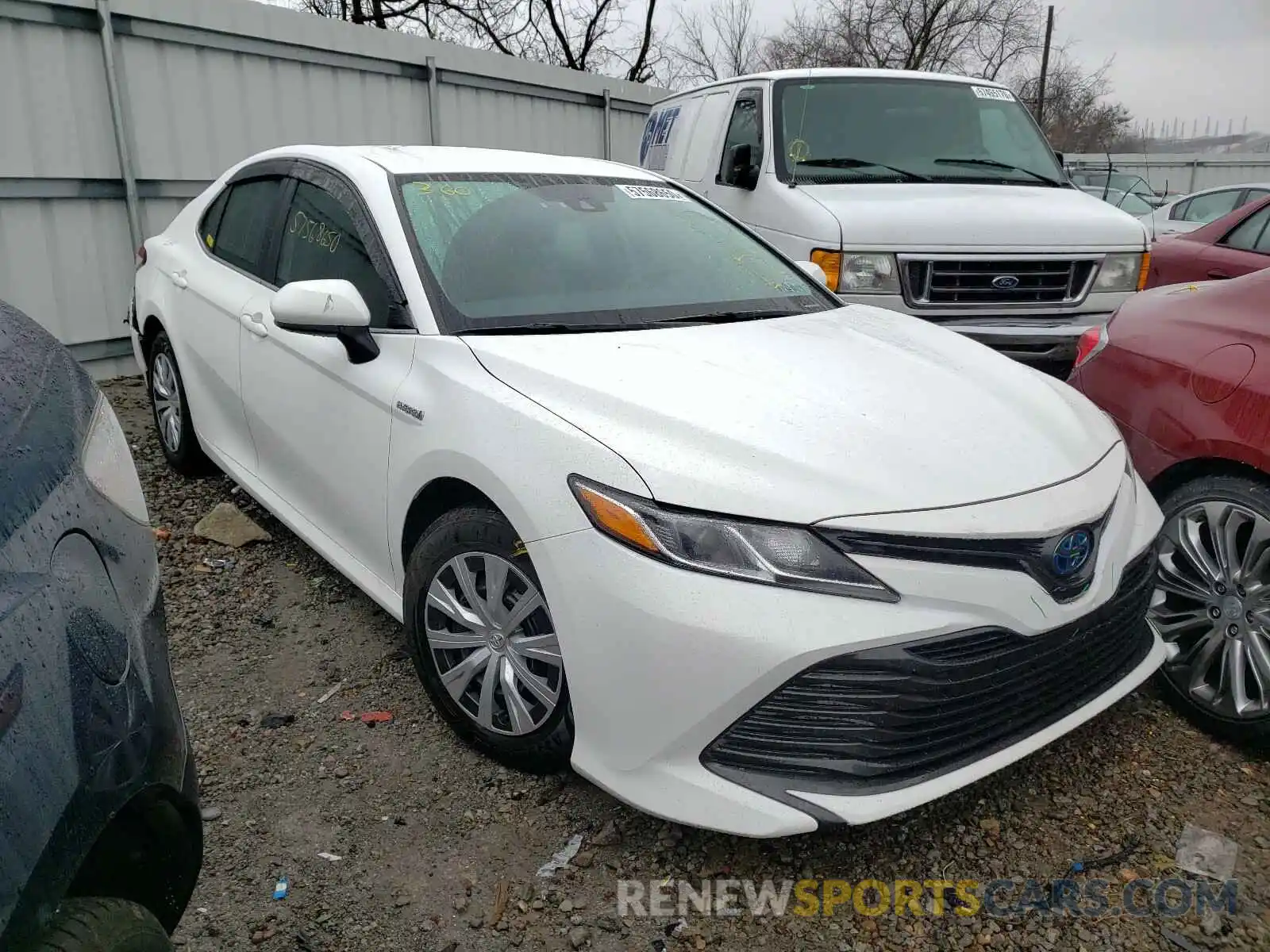 1 Photograph of a damaged car 4T1B31HK6KU006582 TOYOTA CAMRY 2019