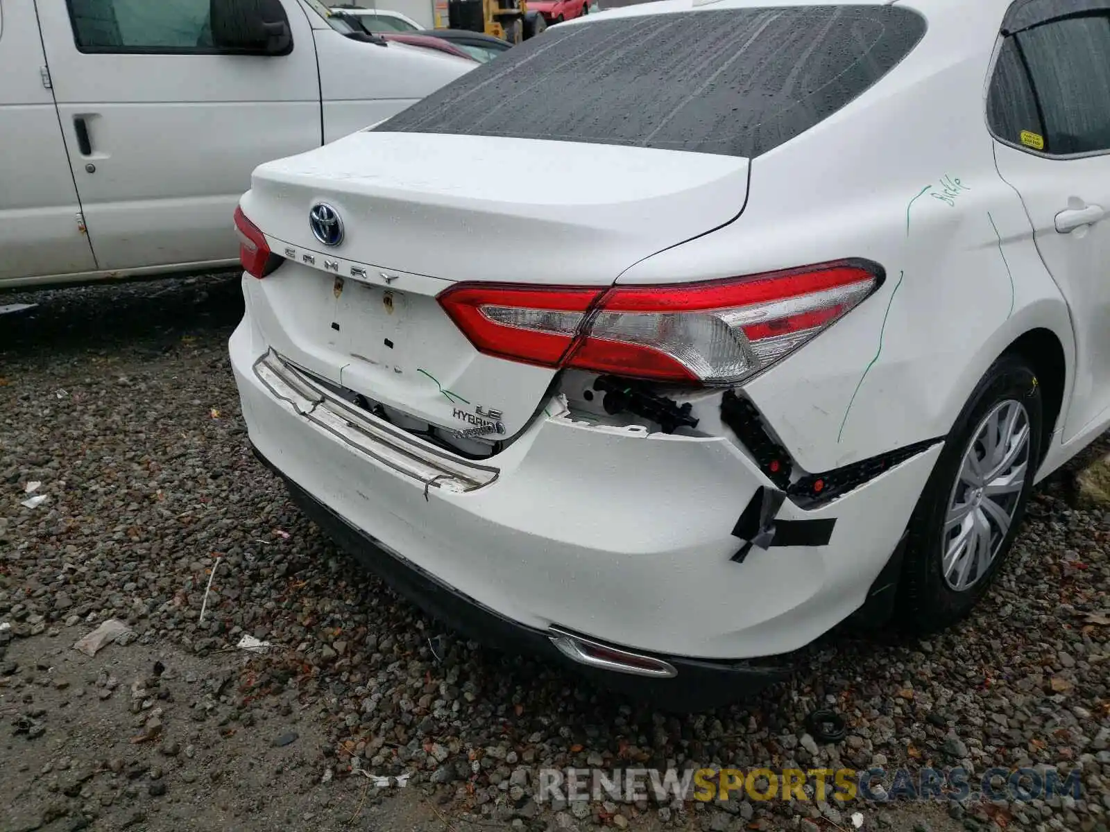 9 Photograph of a damaged car 4T1B31HK6KU006582 TOYOTA CAMRY 2019