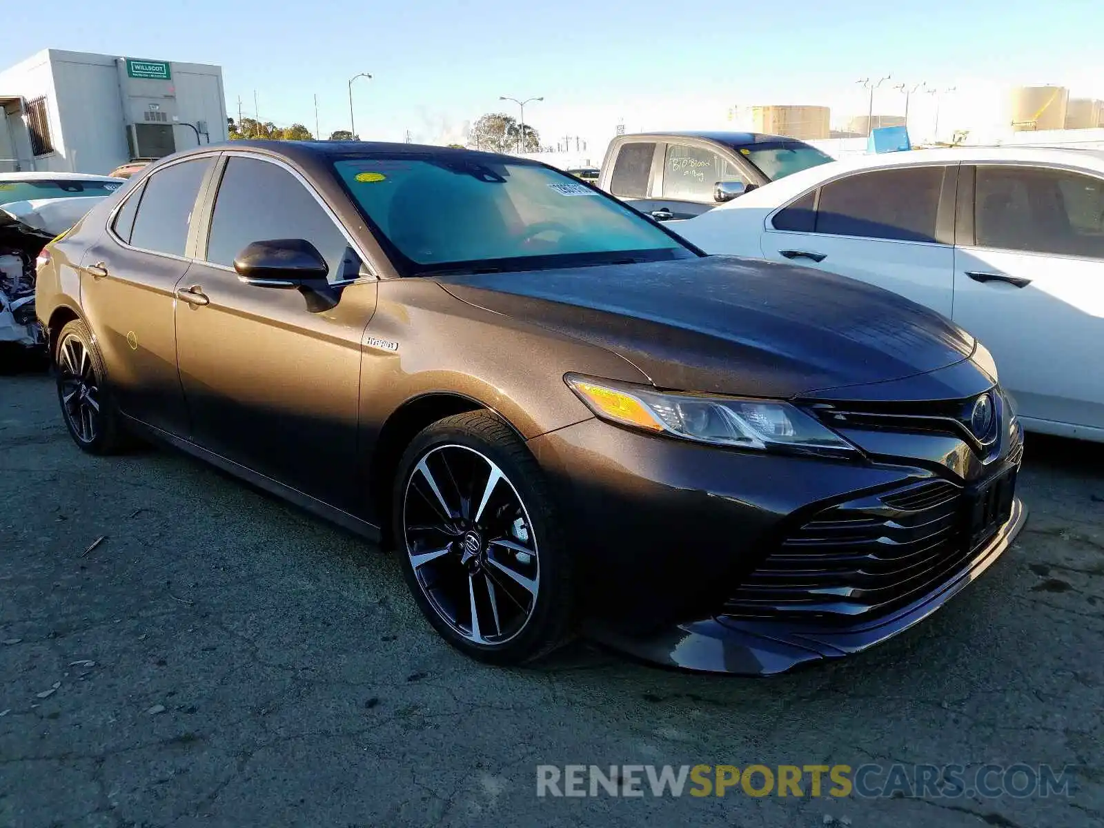 1 Photograph of a damaged car 4T1B31HK6KU006761 TOYOTA CAMRY 2019