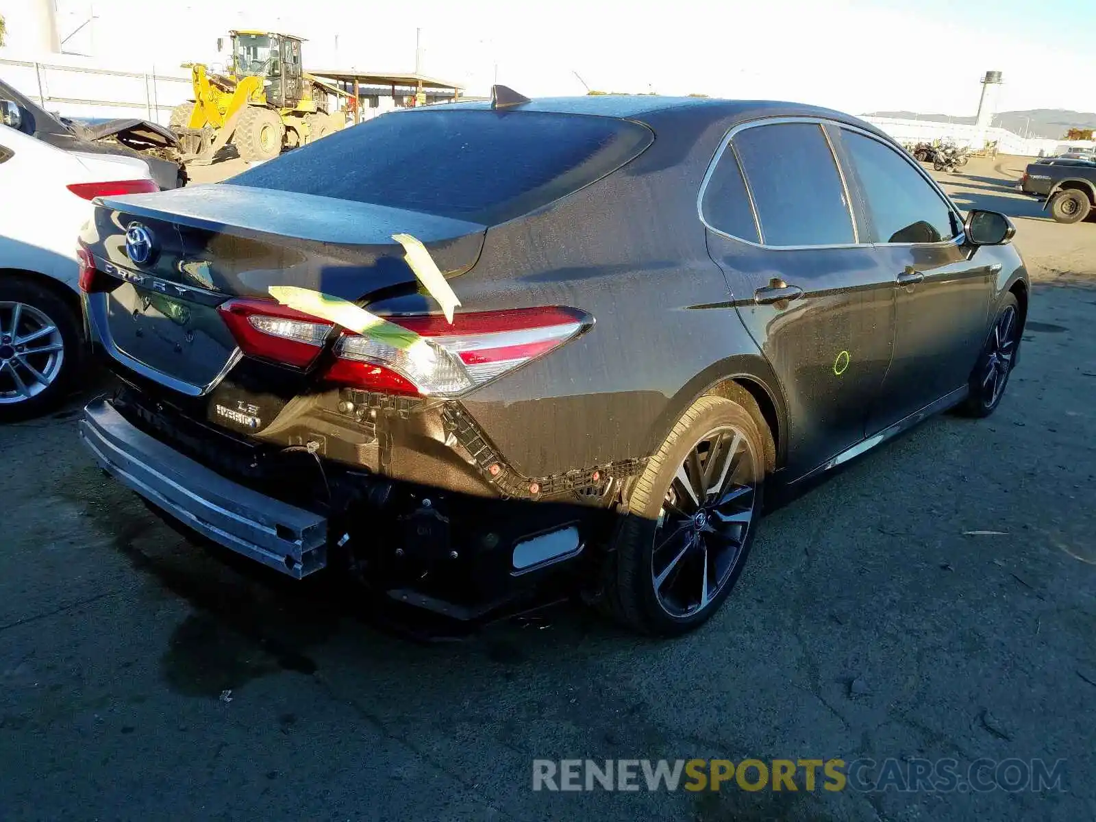 4 Photograph of a damaged car 4T1B31HK6KU006761 TOYOTA CAMRY 2019