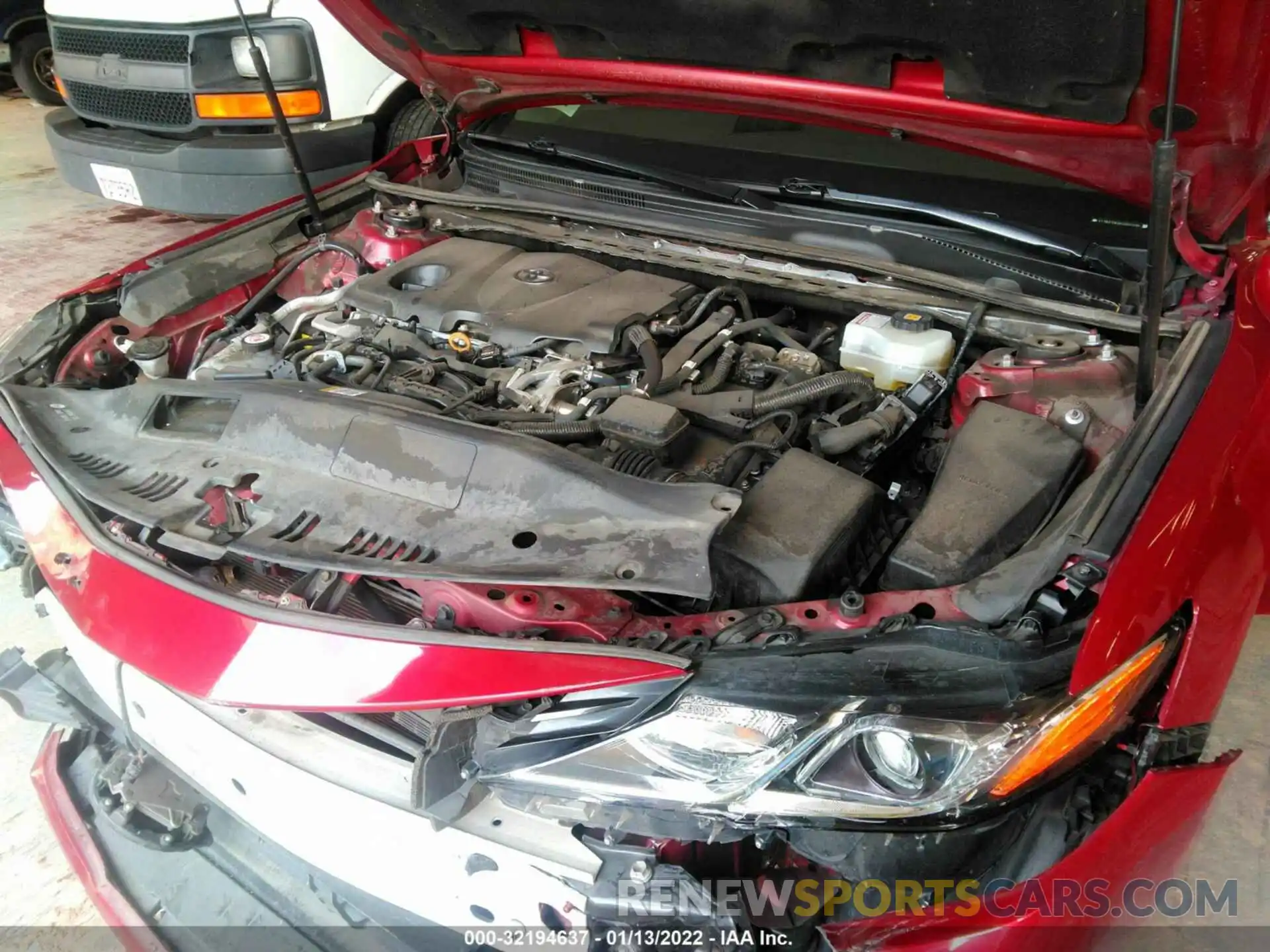 10 Photograph of a damaged car 4T1B31HK6KU007408 TOYOTA CAMRY 2019