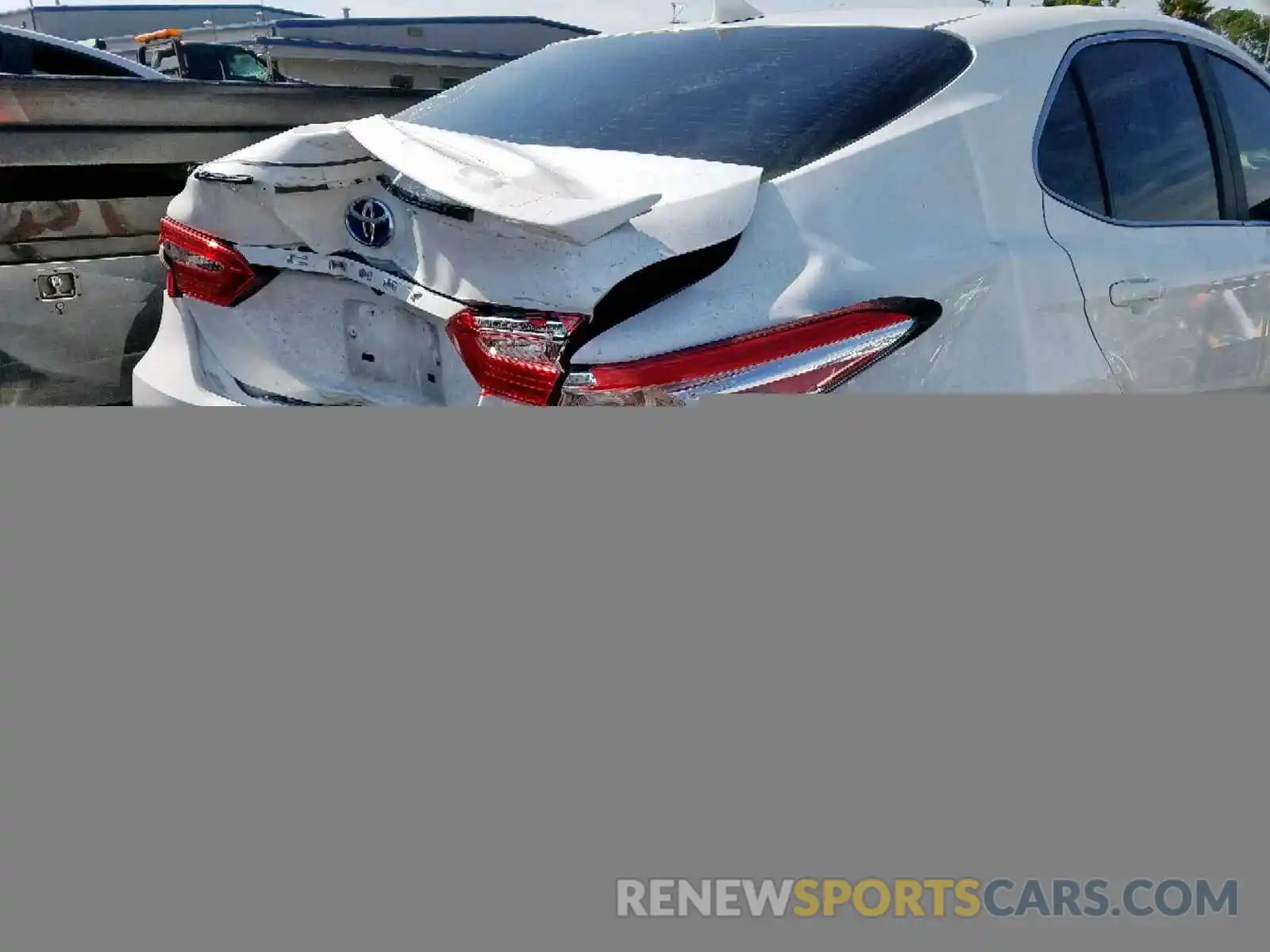 9 Photograph of a damaged car 4T1B31HK6KU007537 TOYOTA CAMRY 2019