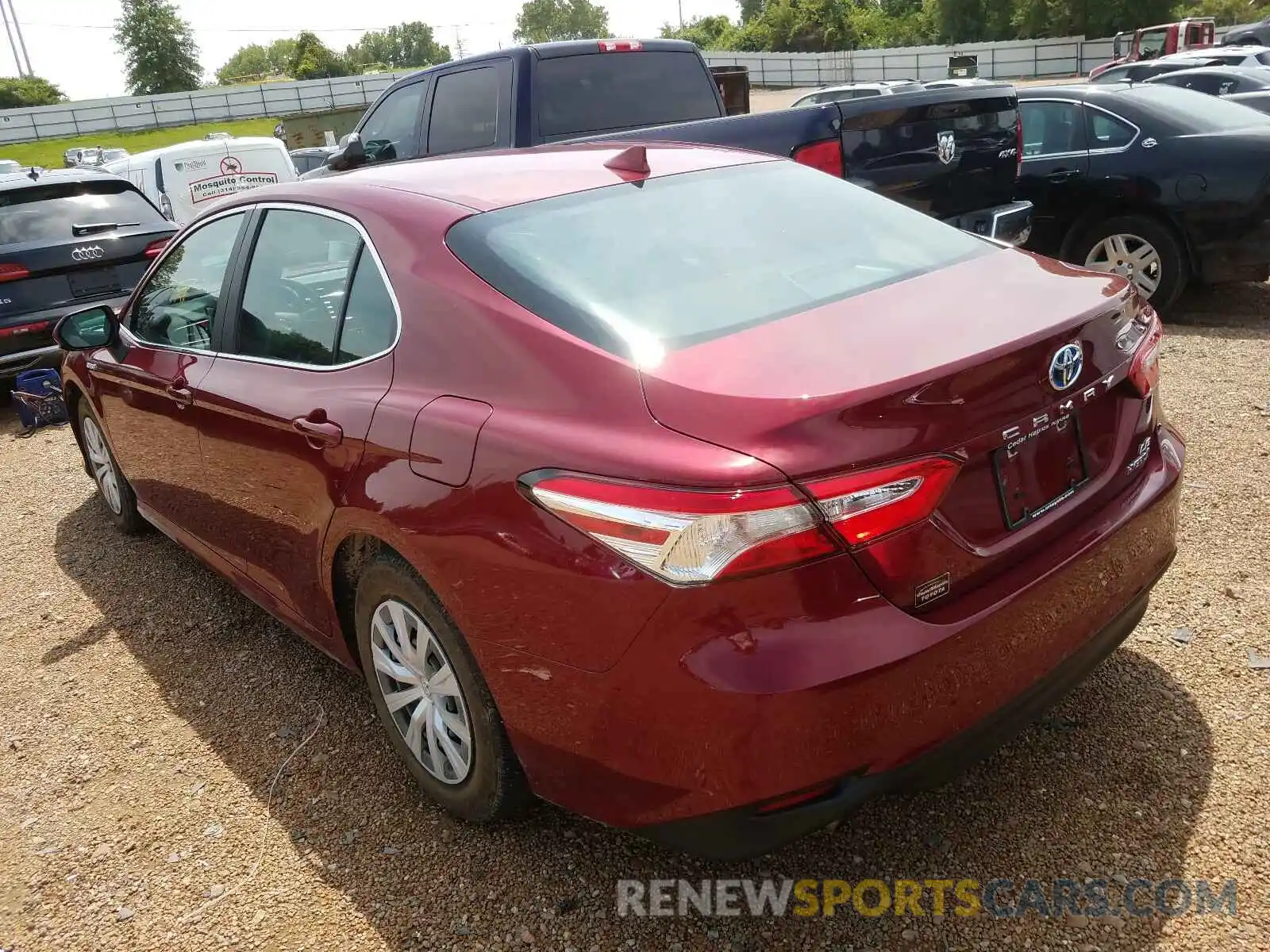 3 Photograph of a damaged car 4T1B31HK6KU008008 TOYOTA CAMRY 2019