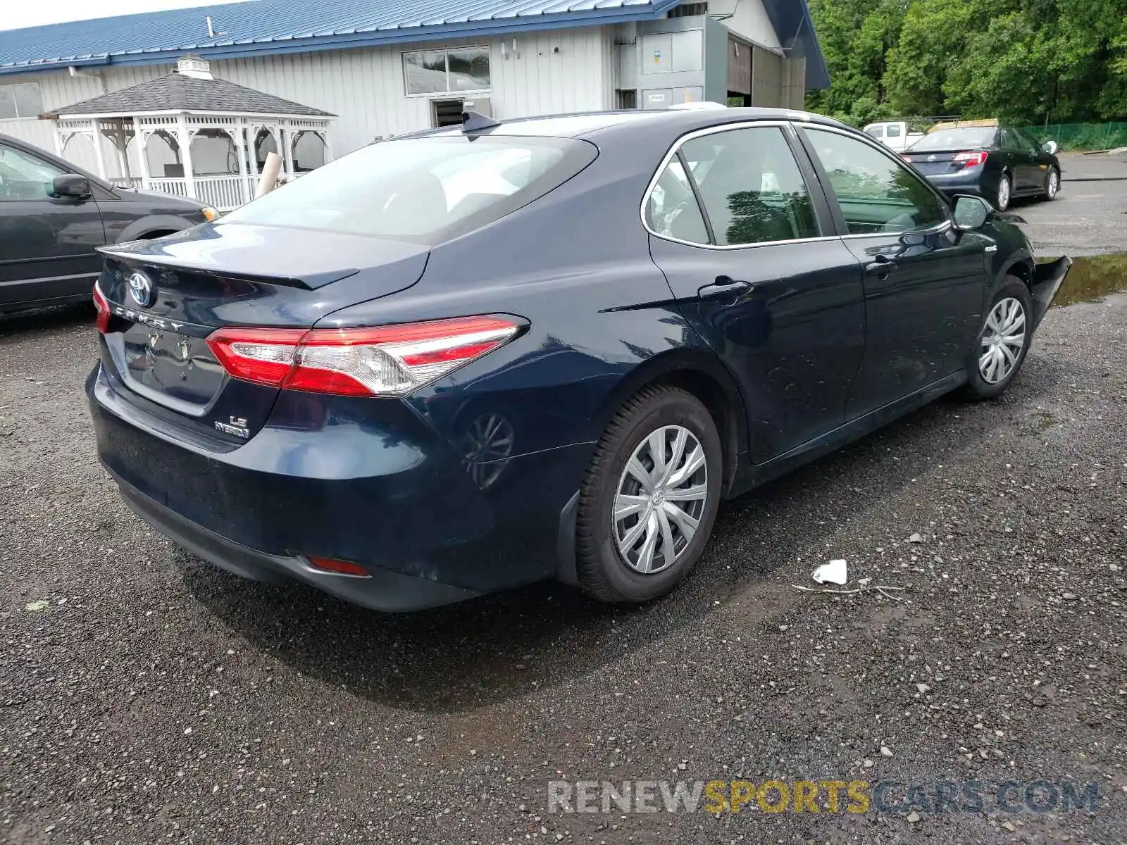 4 Photograph of a damaged car 4T1B31HK6KU508704 TOYOTA CAMRY 2019