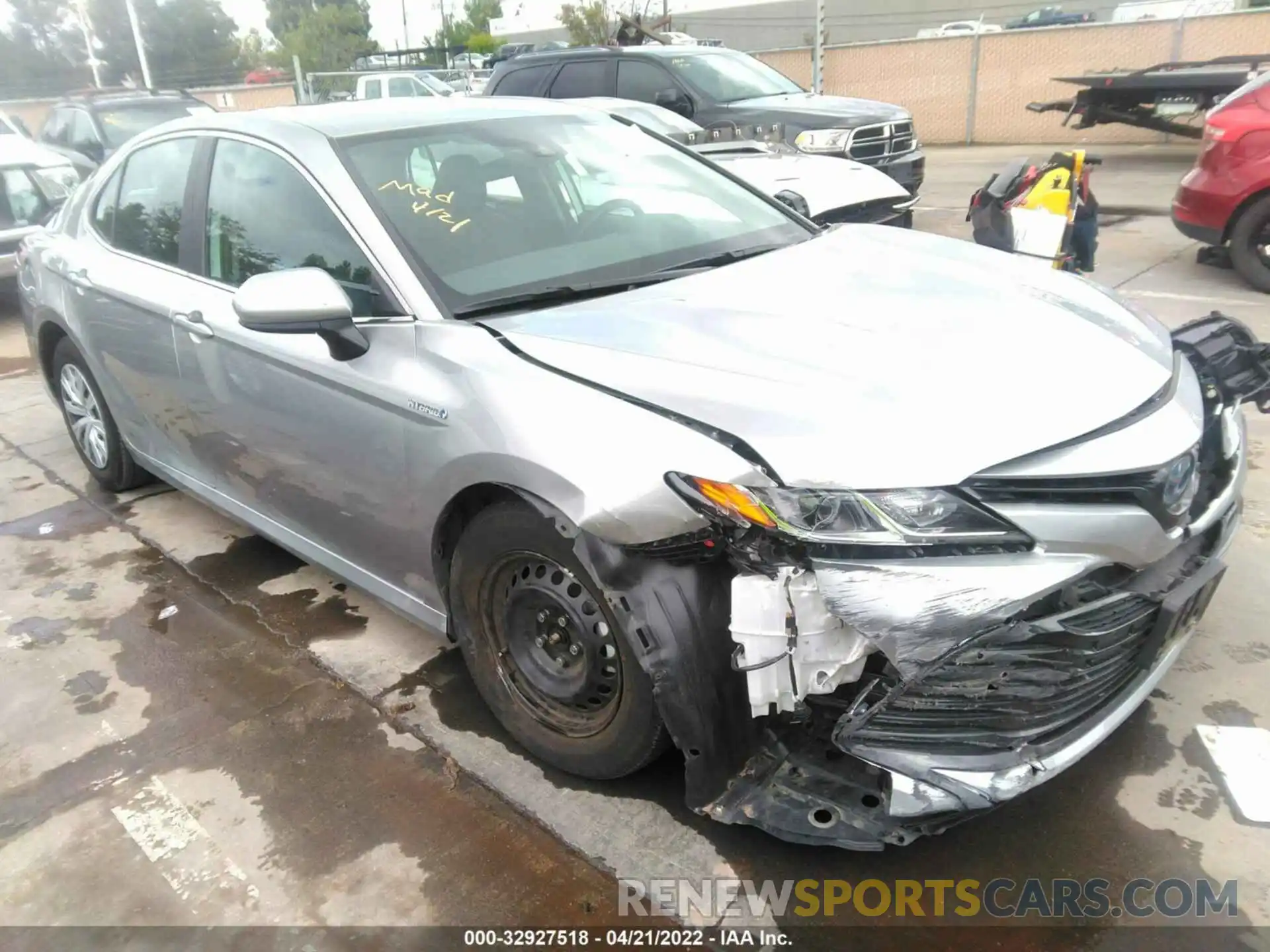 1 Photograph of a damaged car 4T1B31HK6KU509707 TOYOTA CAMRY 2019