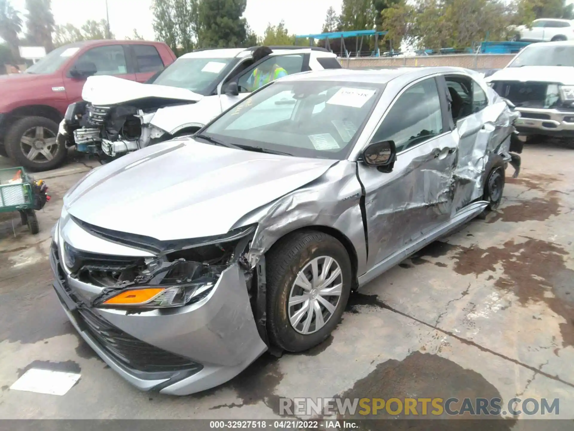 2 Photograph of a damaged car 4T1B31HK6KU509707 TOYOTA CAMRY 2019