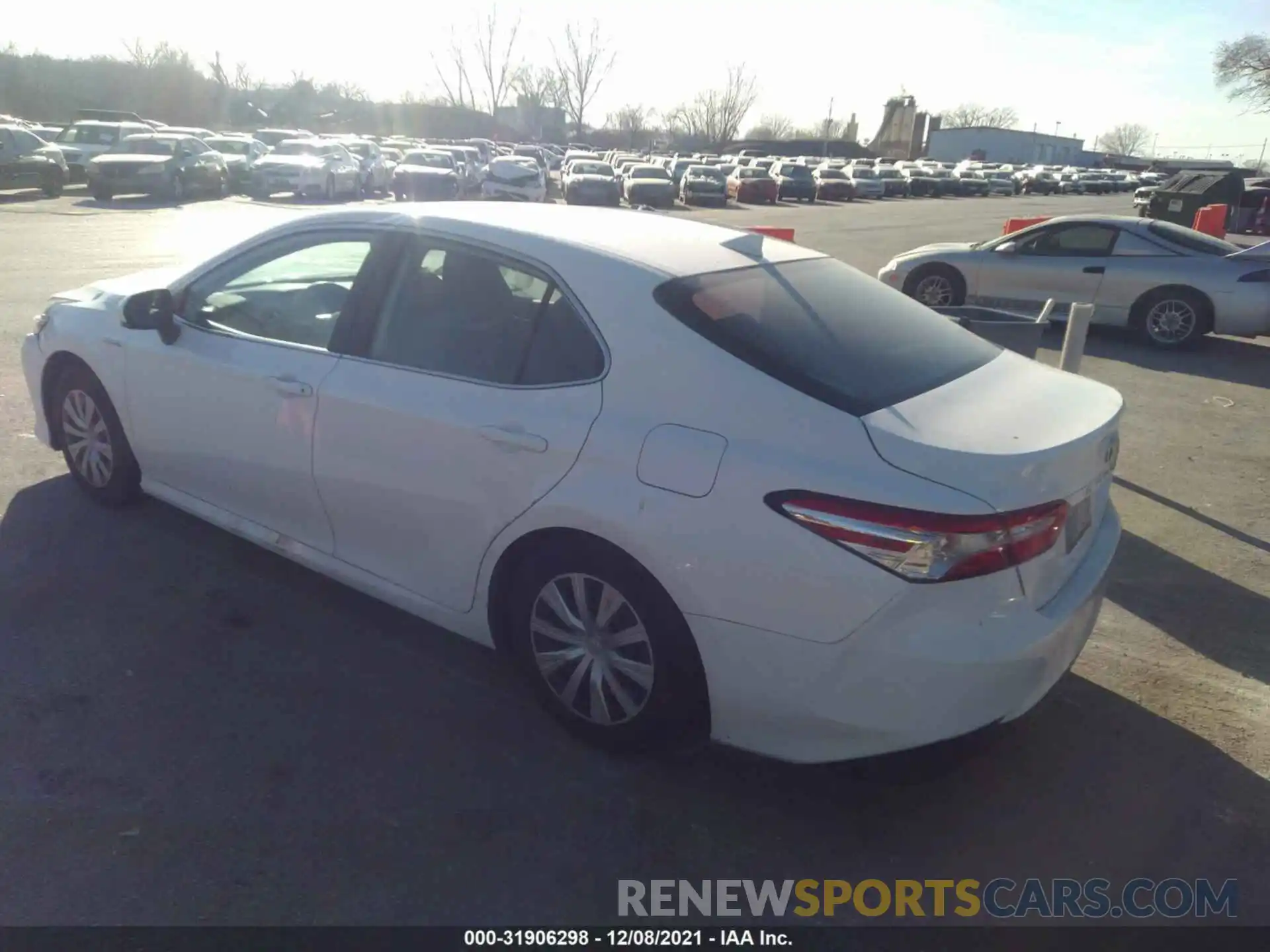 3 Photograph of a damaged car 4T1B31HK6KU510548 TOYOTA CAMRY 2019