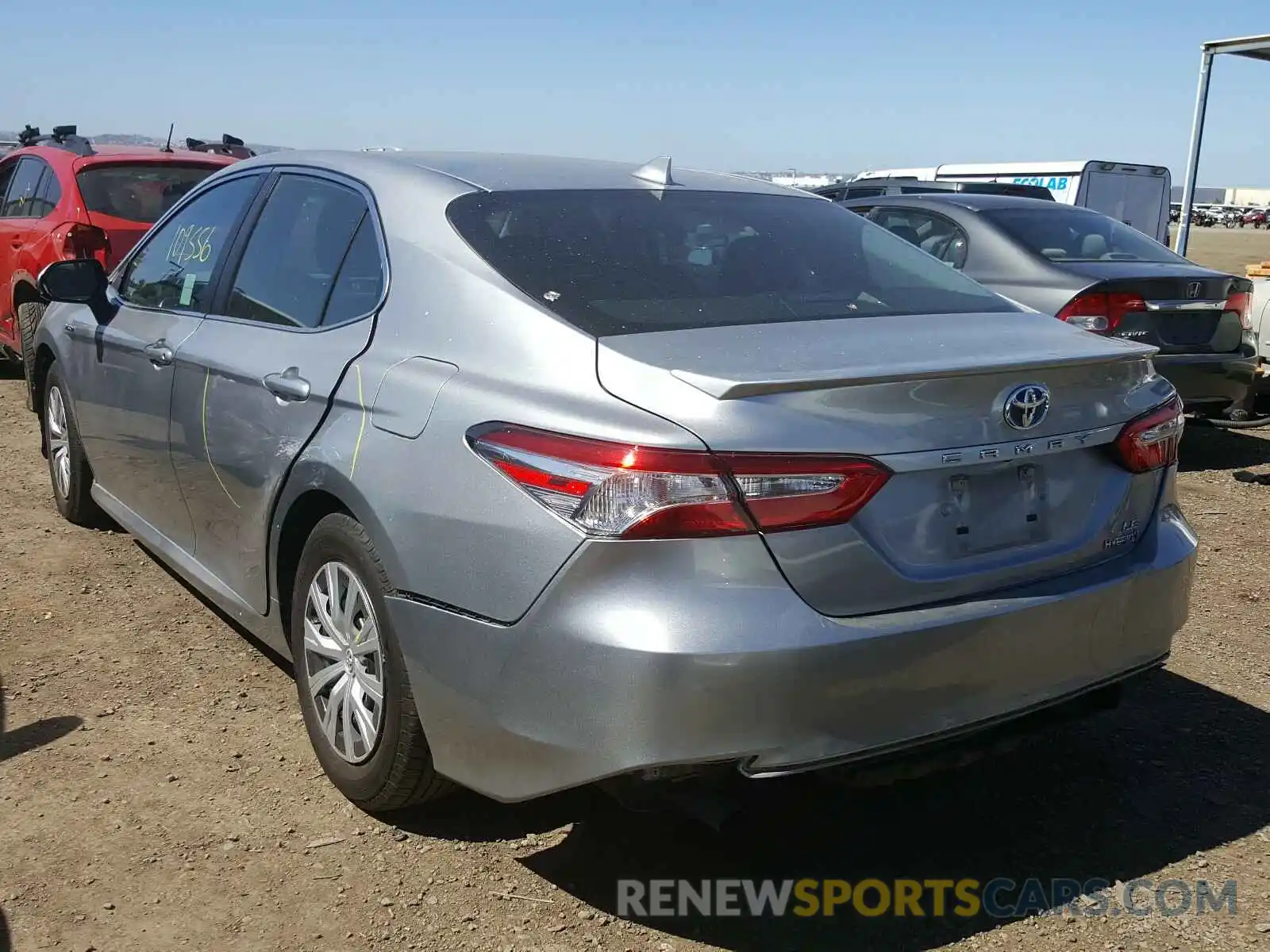 3 Photograph of a damaged car 4T1B31HK6KU510713 TOYOTA CAMRY 2019