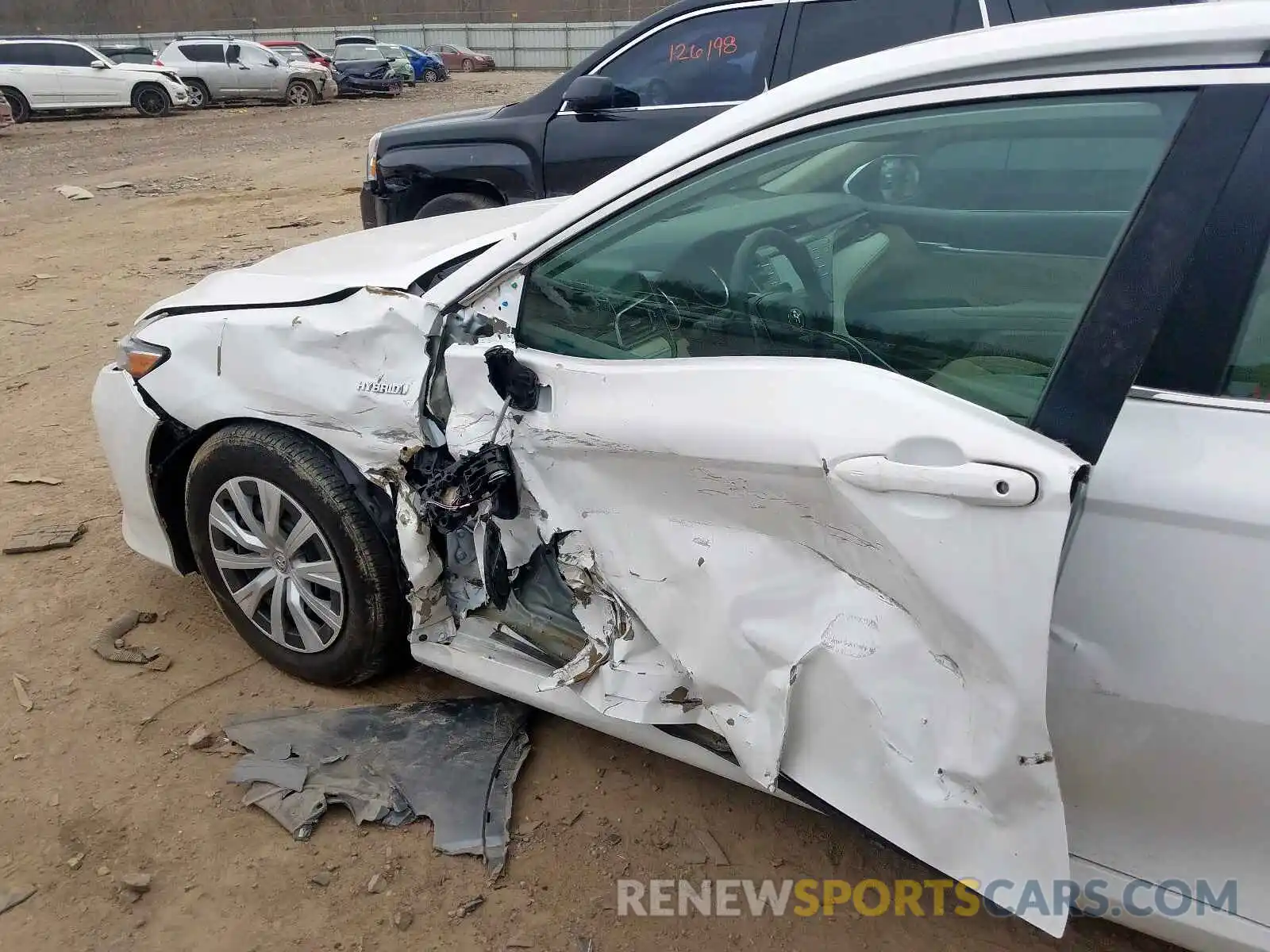 9 Photograph of a damaged car 4T1B31HK6KU511778 TOYOTA CAMRY 2019