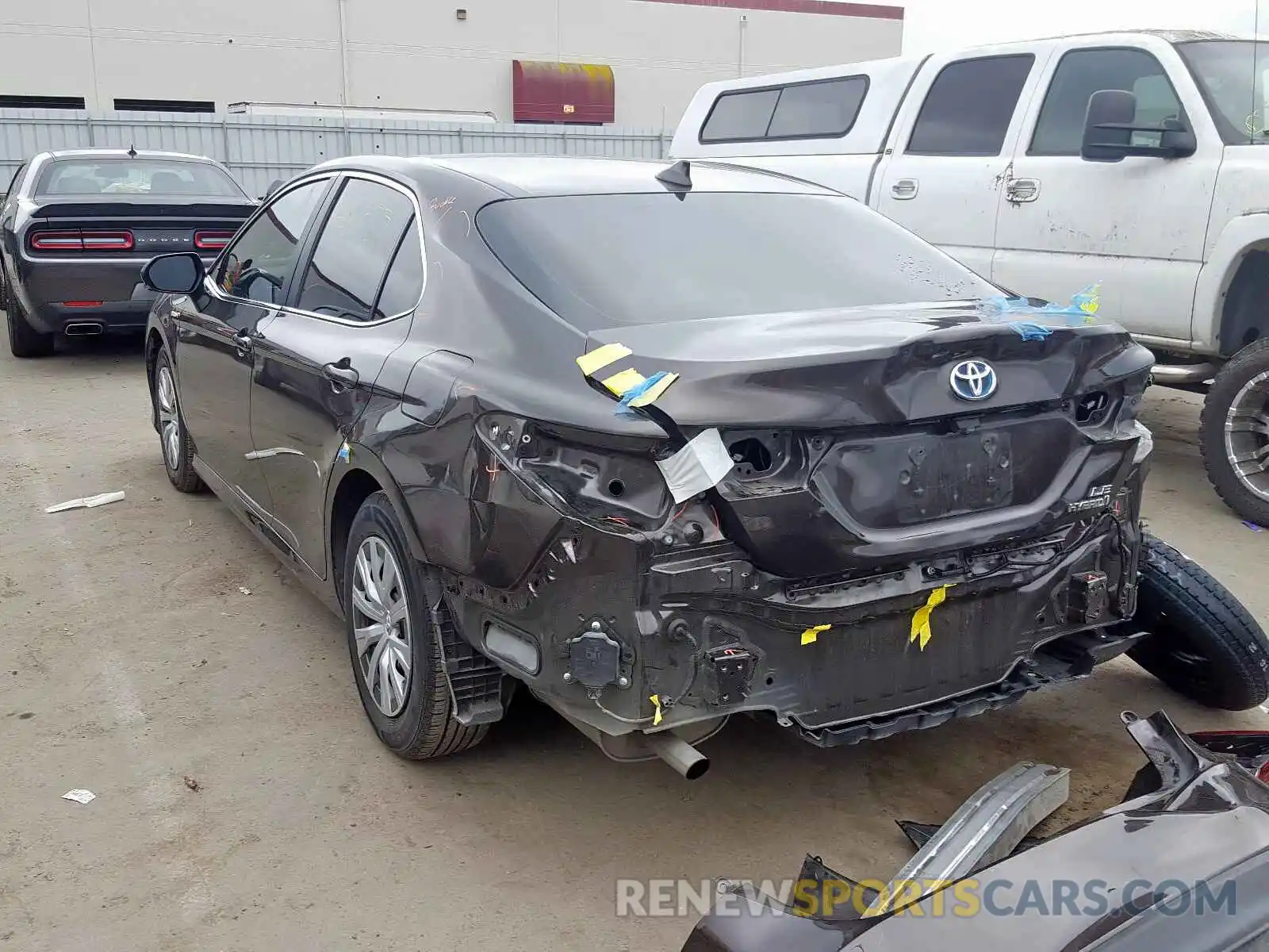 3 Photograph of a damaged car 4T1B31HK6KU511926 TOYOTA CAMRY 2019