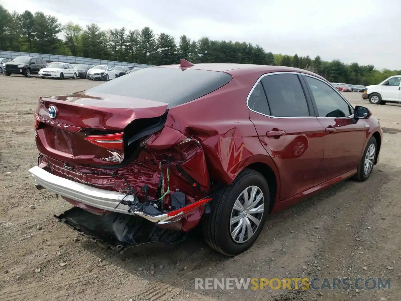 4 Photograph of a damaged car 4T1B31HK6KU513949 TOYOTA CAMRY 2019