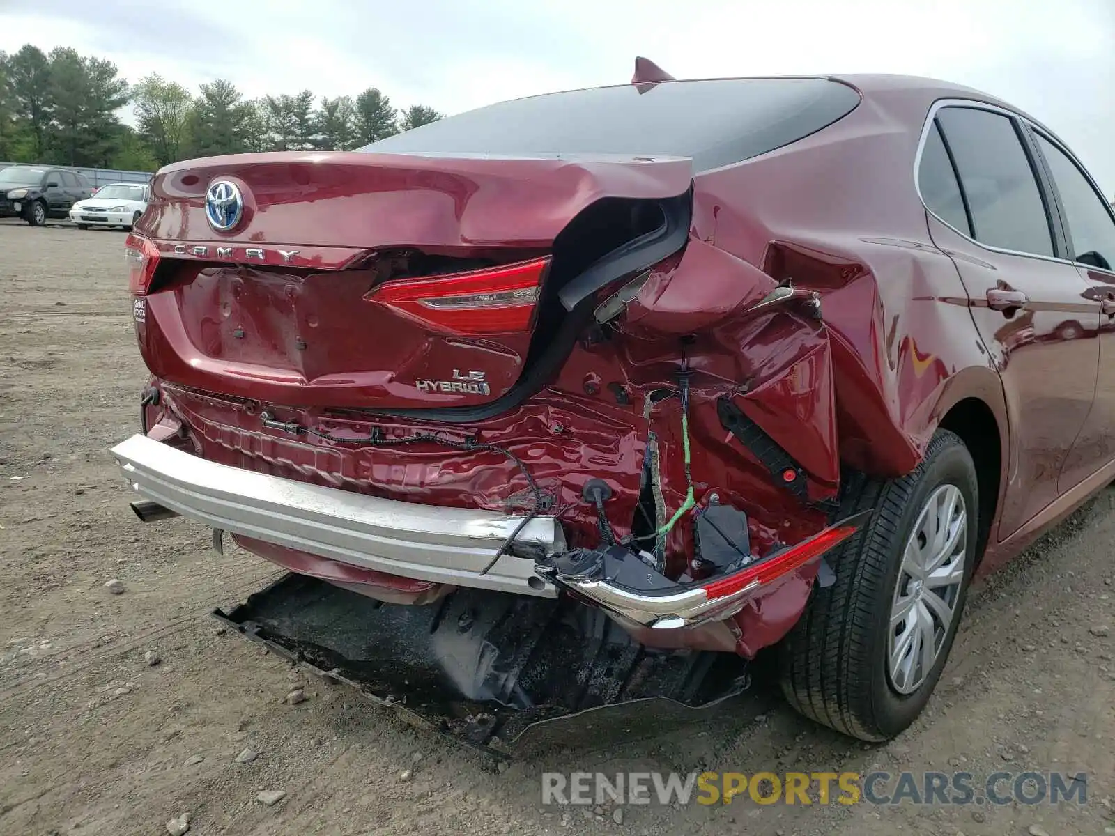 9 Photograph of a damaged car 4T1B31HK6KU513949 TOYOTA CAMRY 2019