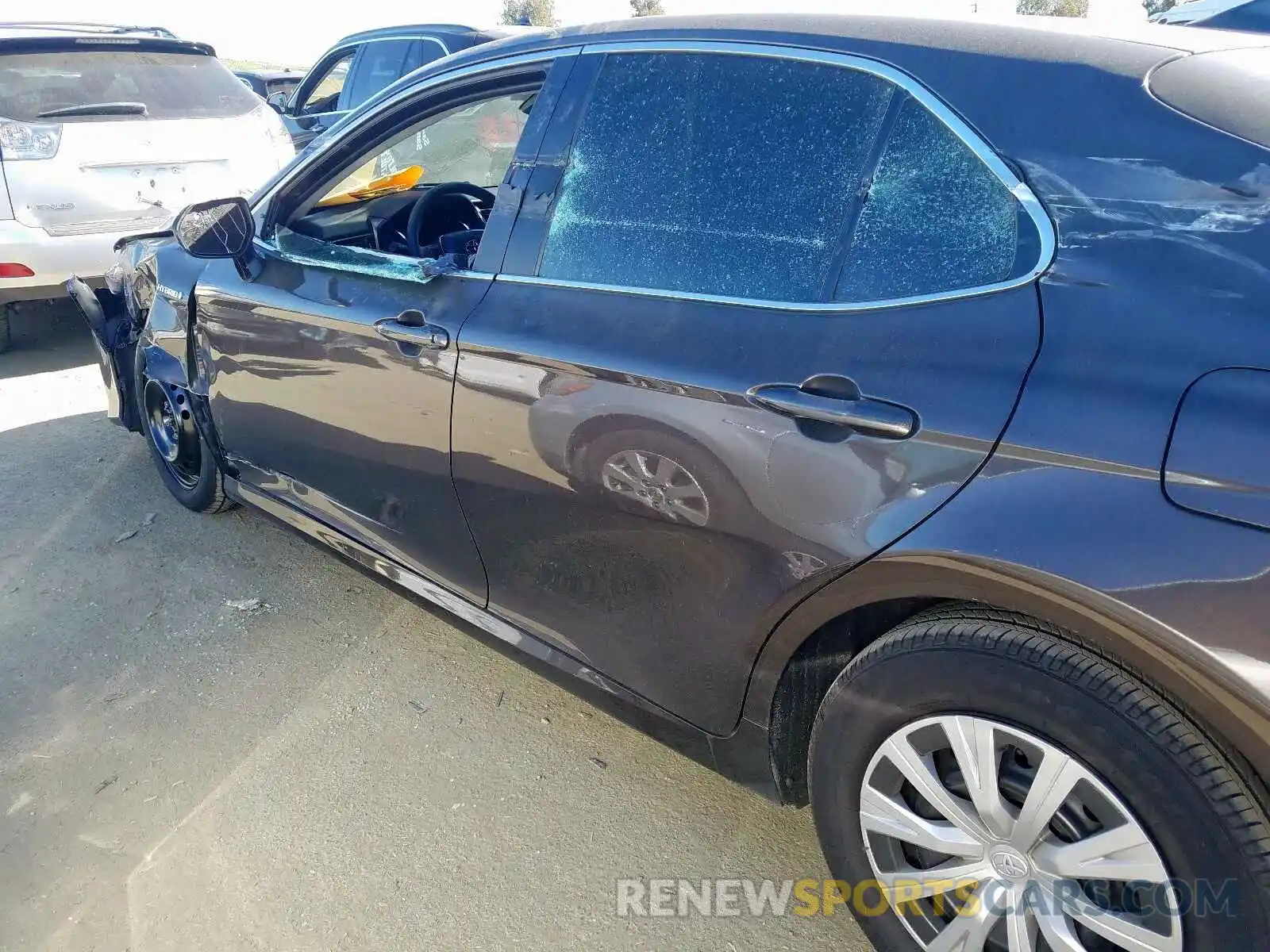 9 Photograph of a damaged car 4T1B31HK6KU514048 TOYOTA CAMRY 2019