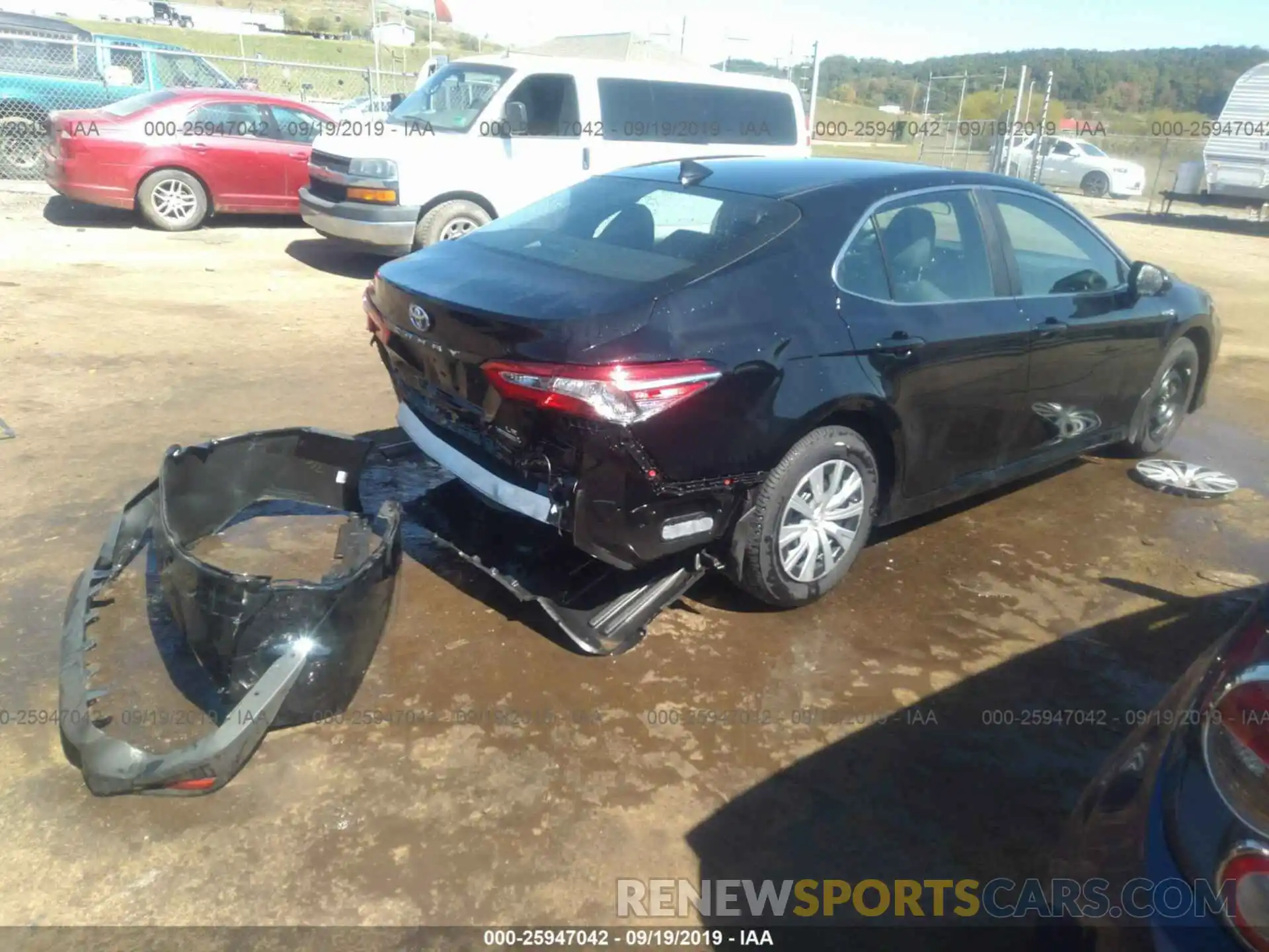 4 Photograph of a damaged car 4T1B31HK6KU514227 TOYOTA CAMRY 2019