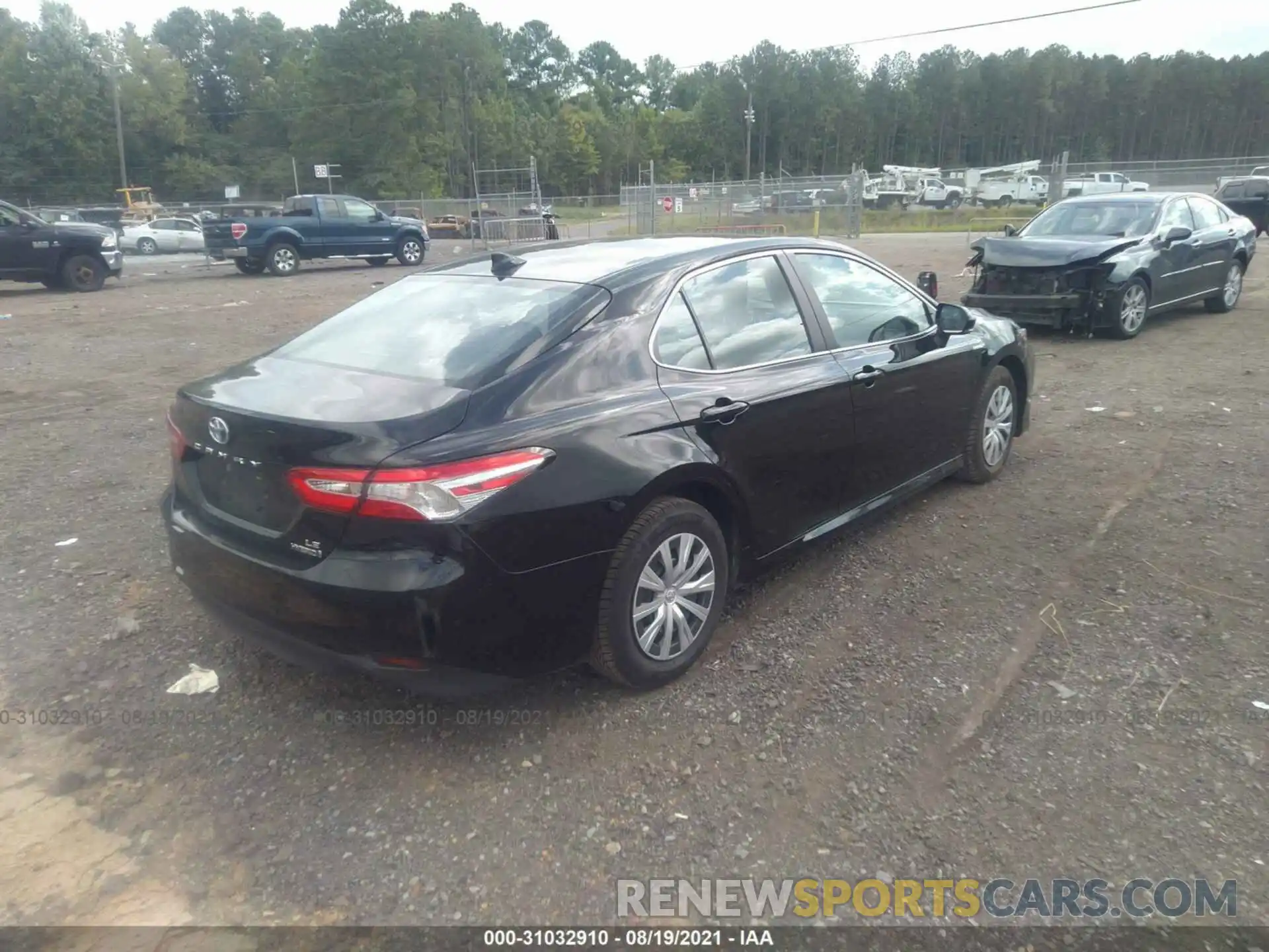 4 Photograph of a damaged car 4T1B31HK6KU514986 TOYOTA CAMRY 2019