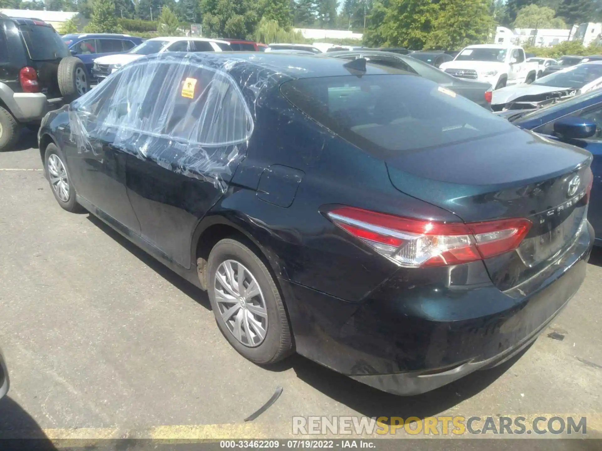 3 Photograph of a damaged car 4T1B31HK6KU516270 TOYOTA CAMRY 2019