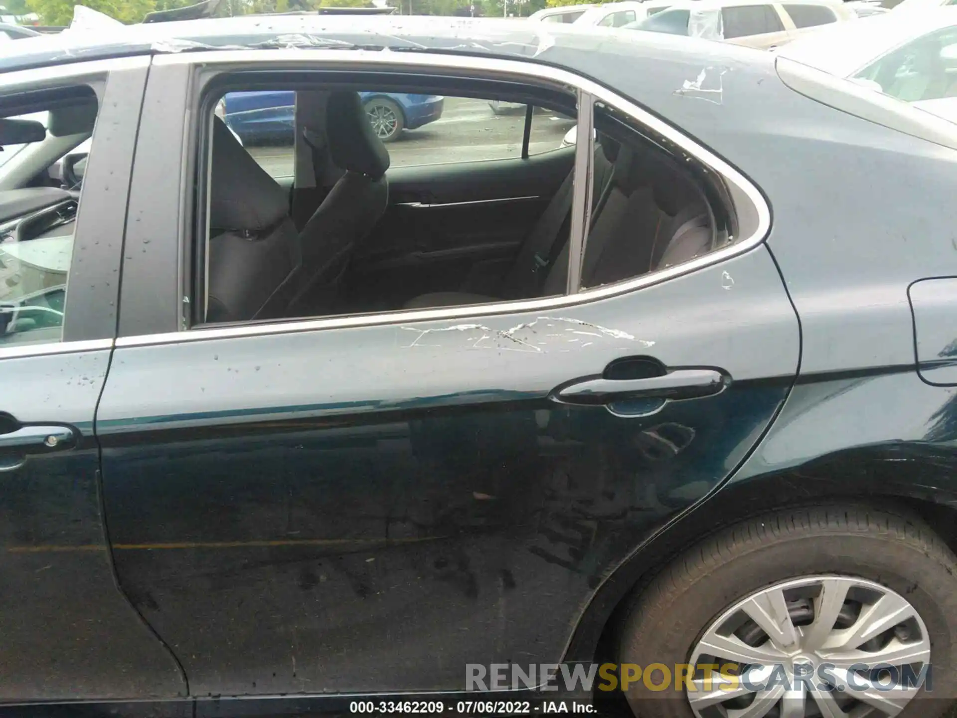 6 Photograph of a damaged car 4T1B31HK6KU516270 TOYOTA CAMRY 2019