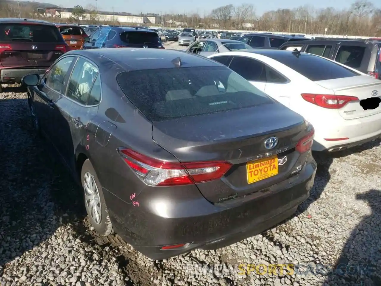 3 Photograph of a damaged car 4T1B31HK6KU517015 TOYOTA CAMRY 2019