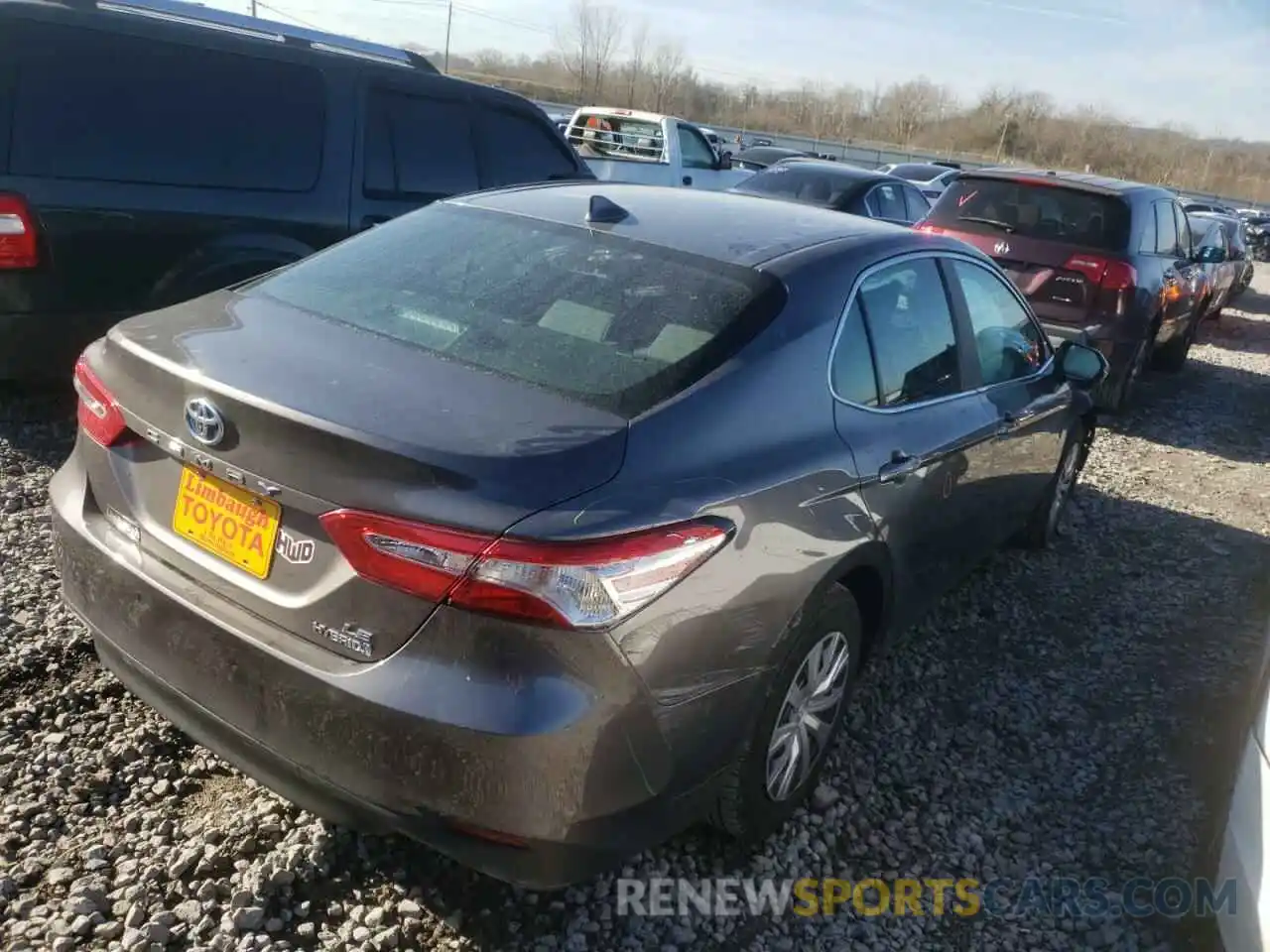 4 Photograph of a damaged car 4T1B31HK6KU517015 TOYOTA CAMRY 2019