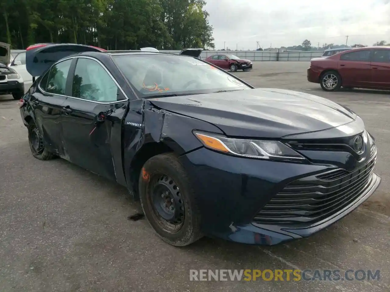 1 Photograph of a damaged car 4T1B31HK6KU517306 TOYOTA CAMRY 2019