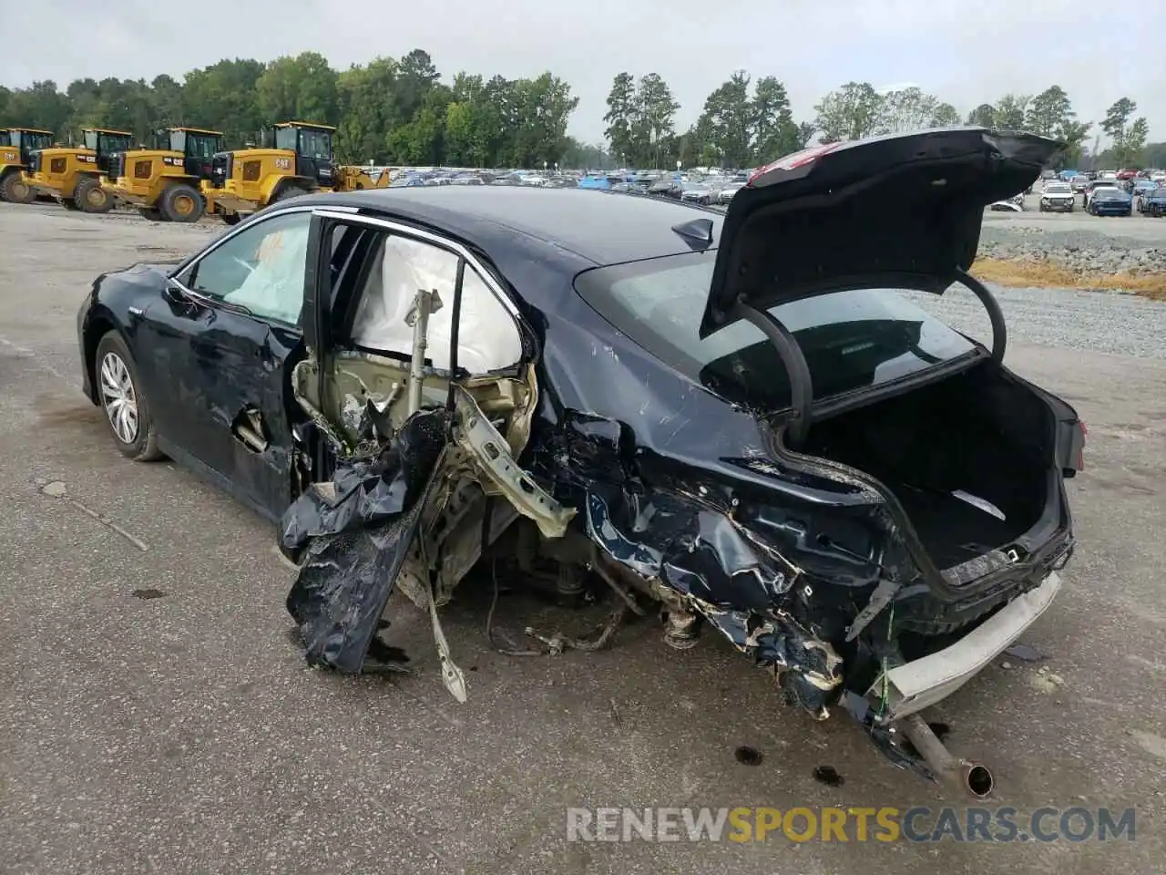 3 Photograph of a damaged car 4T1B31HK6KU517306 TOYOTA CAMRY 2019