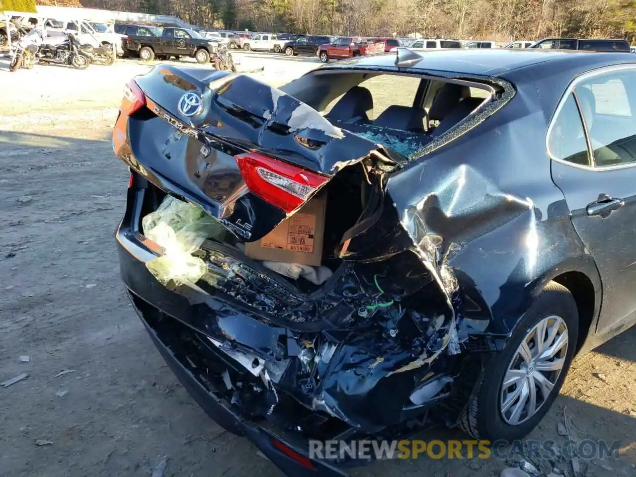 9 Photograph of a damaged car 4T1B31HK6KU517581 TOYOTA CAMRY 2019