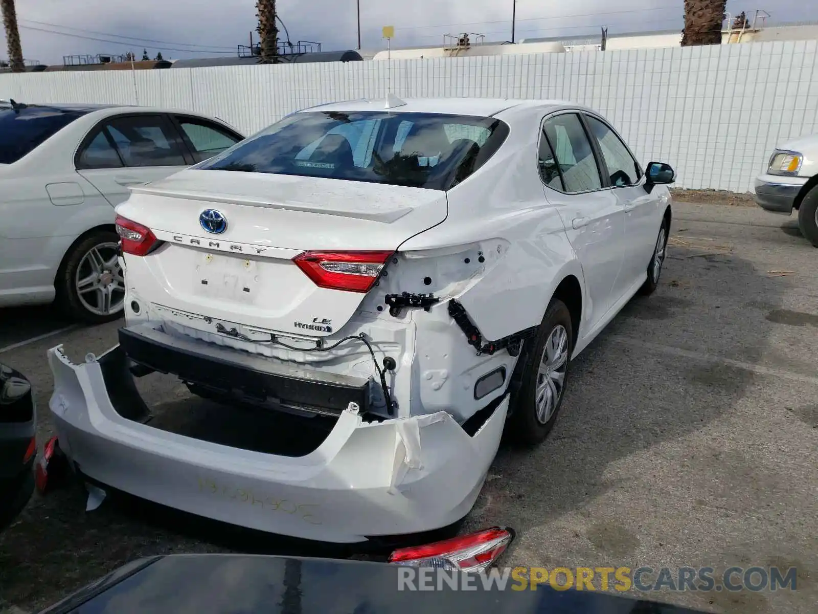 4 Фотография поврежденного автомобиля 4T1B31HK7KU005103 TOYOTA CAMRY 2019