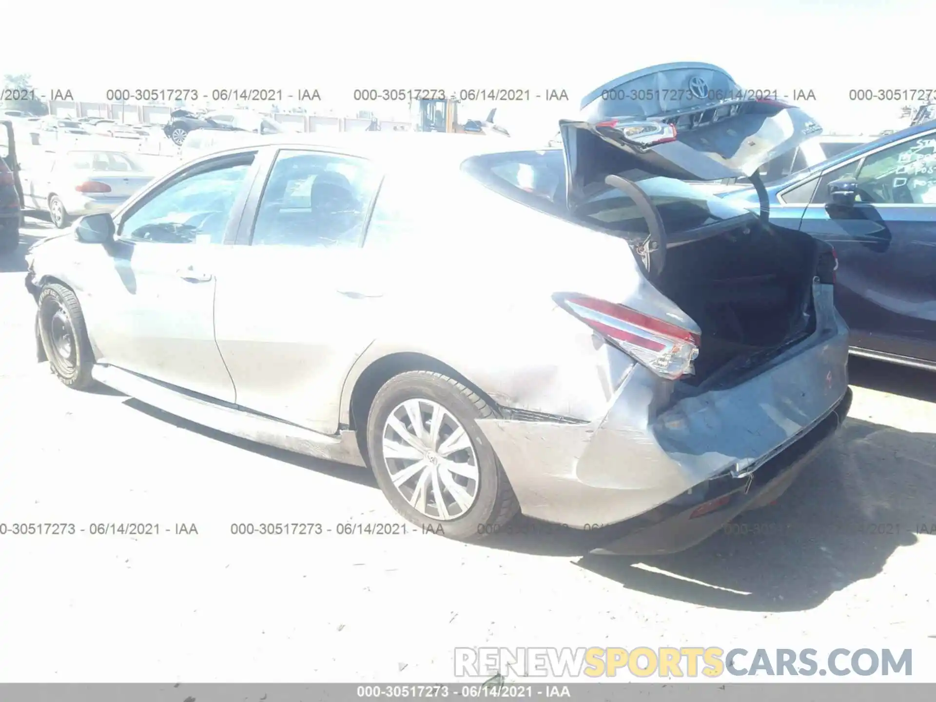 3 Photograph of a damaged car 4T1B31HK7KU005392 TOYOTA CAMRY 2019