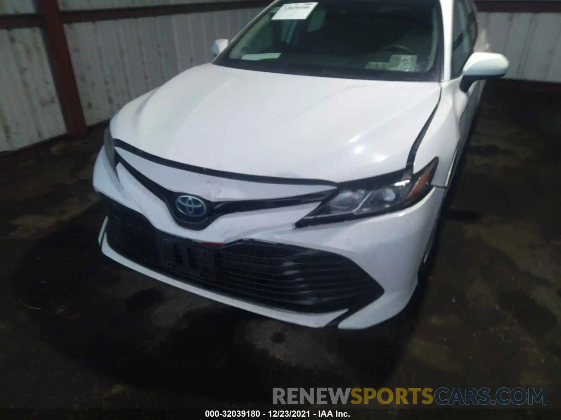 6 Photograph of a damaged car 4T1B31HK7KU005585 TOYOTA CAMRY 2019