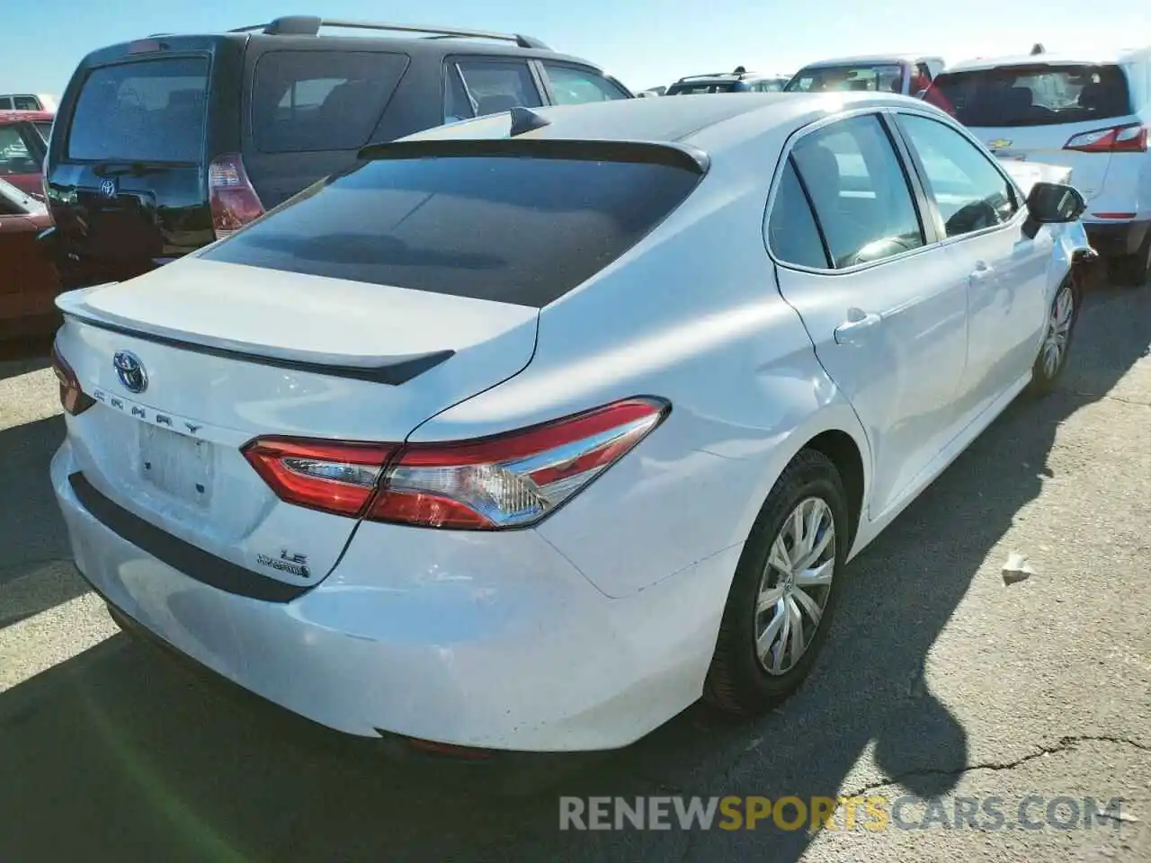 4 Photograph of a damaged car 4T1B31HK7KU008406 TOYOTA CAMRY 2019