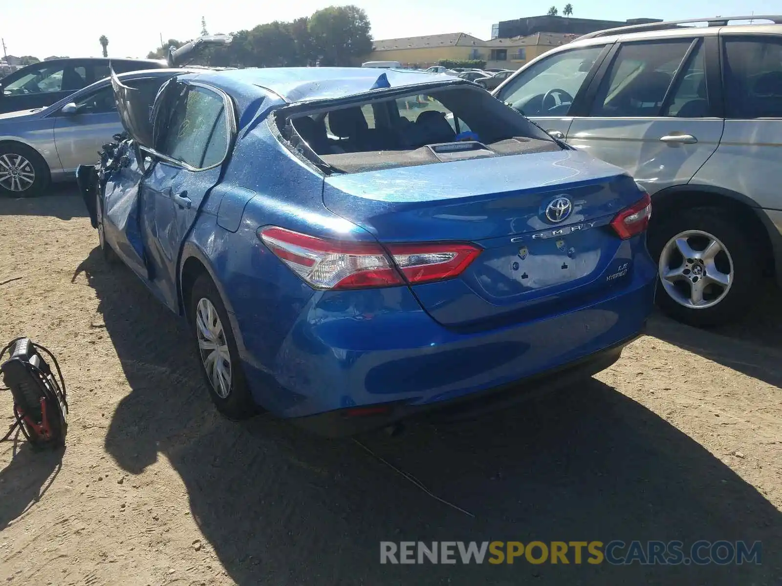 3 Photograph of a damaged car 4T1B31HK7KU008888 TOYOTA CAMRY 2019