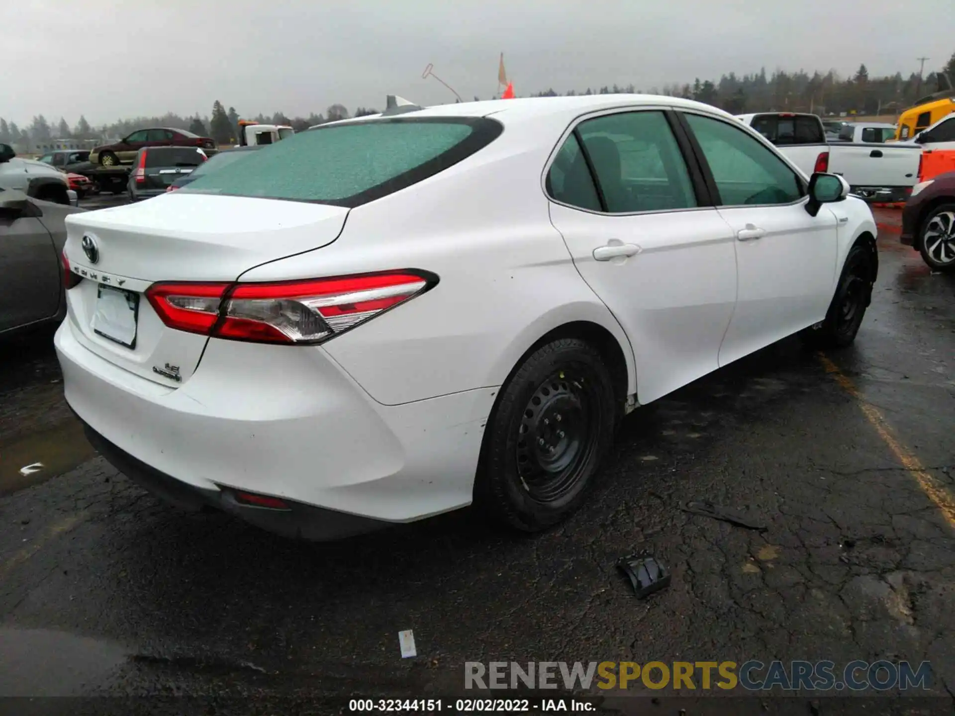 4 Photograph of a damaged car 4T1B31HK7KU511112 TOYOTA CAMRY 2019