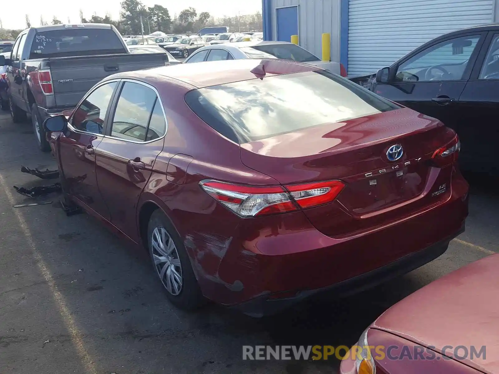 3 Photograph of a damaged car 4T1B31HK7KU511563 TOYOTA CAMRY 2019