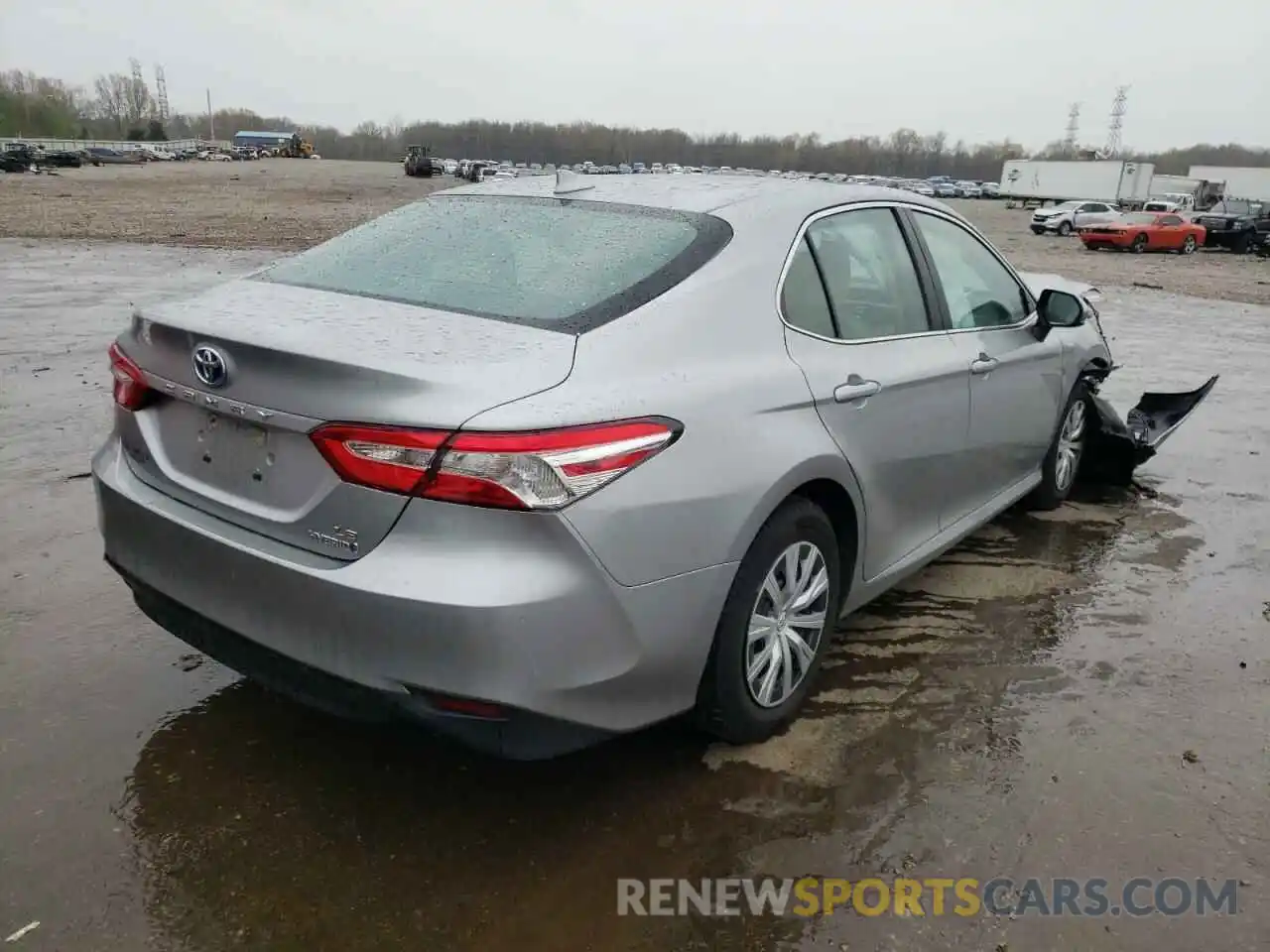 4 Photograph of a damaged car 4T1B31HK7KU512518 TOYOTA CAMRY 2019