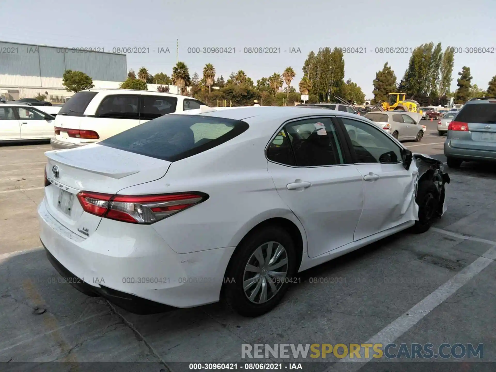 4 Photograph of a damaged car 4T1B31HK7KU513099 TOYOTA CAMRY 2019