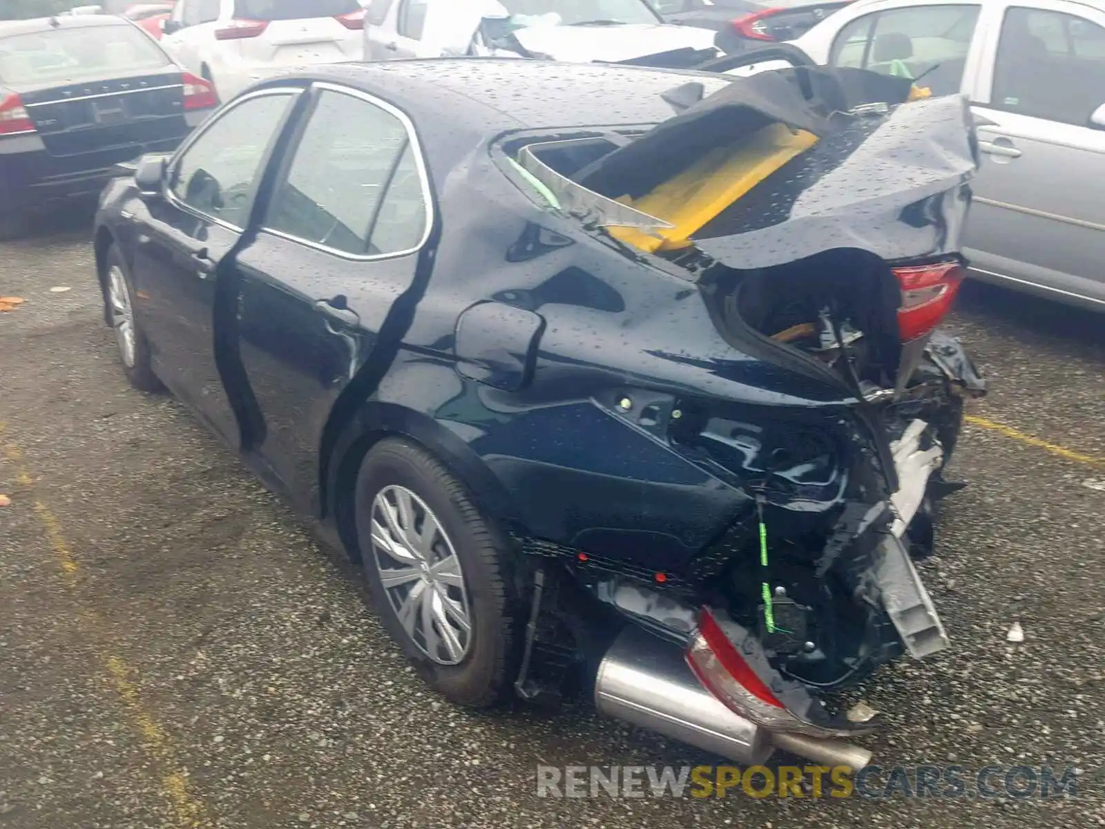 3 Photograph of a damaged car 4T1B31HK7KU514091 TOYOTA CAMRY 2019