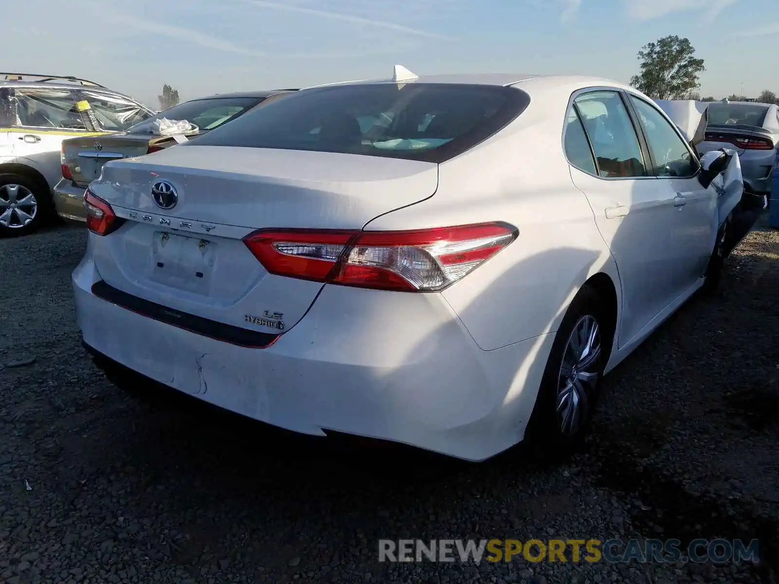 4 Photograph of a damaged car 4T1B31HK8KU006874 TOYOTA CAMRY 2019