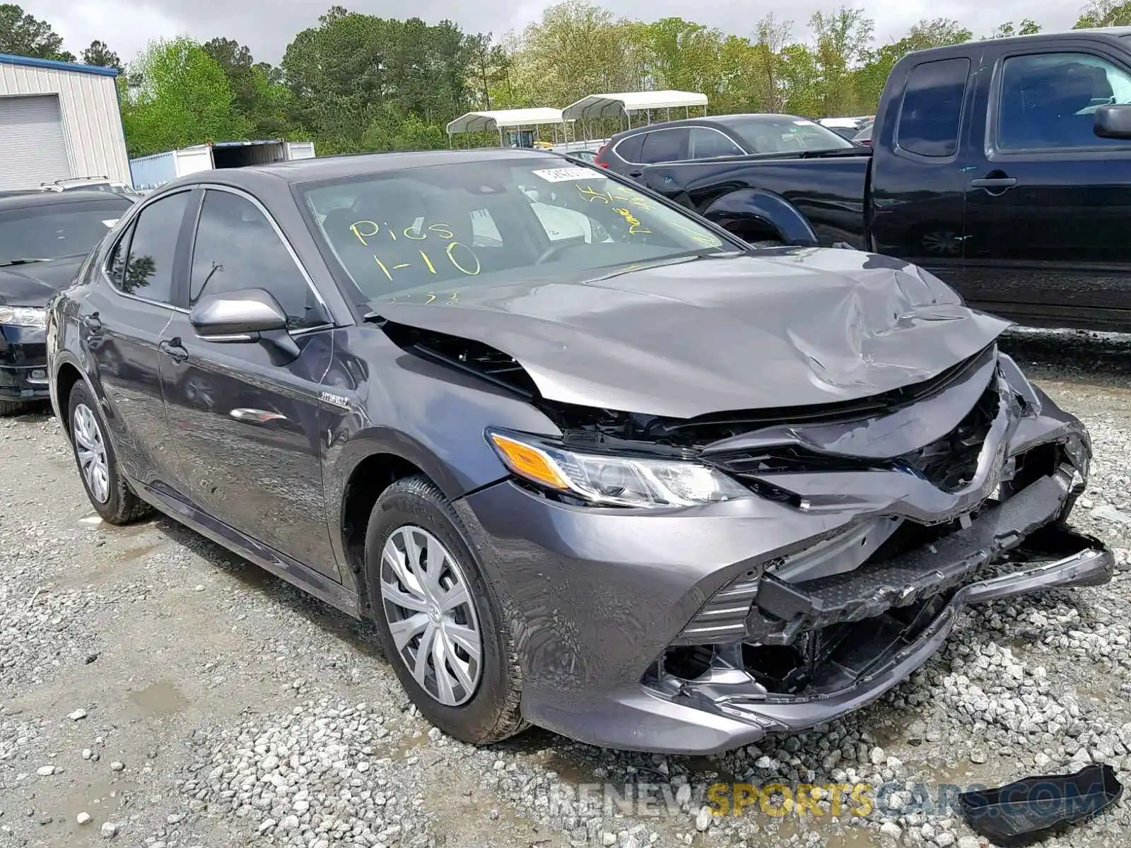 1 Photograph of a damaged car 4T1B31HK8KU006986 TOYOTA CAMRY 2019