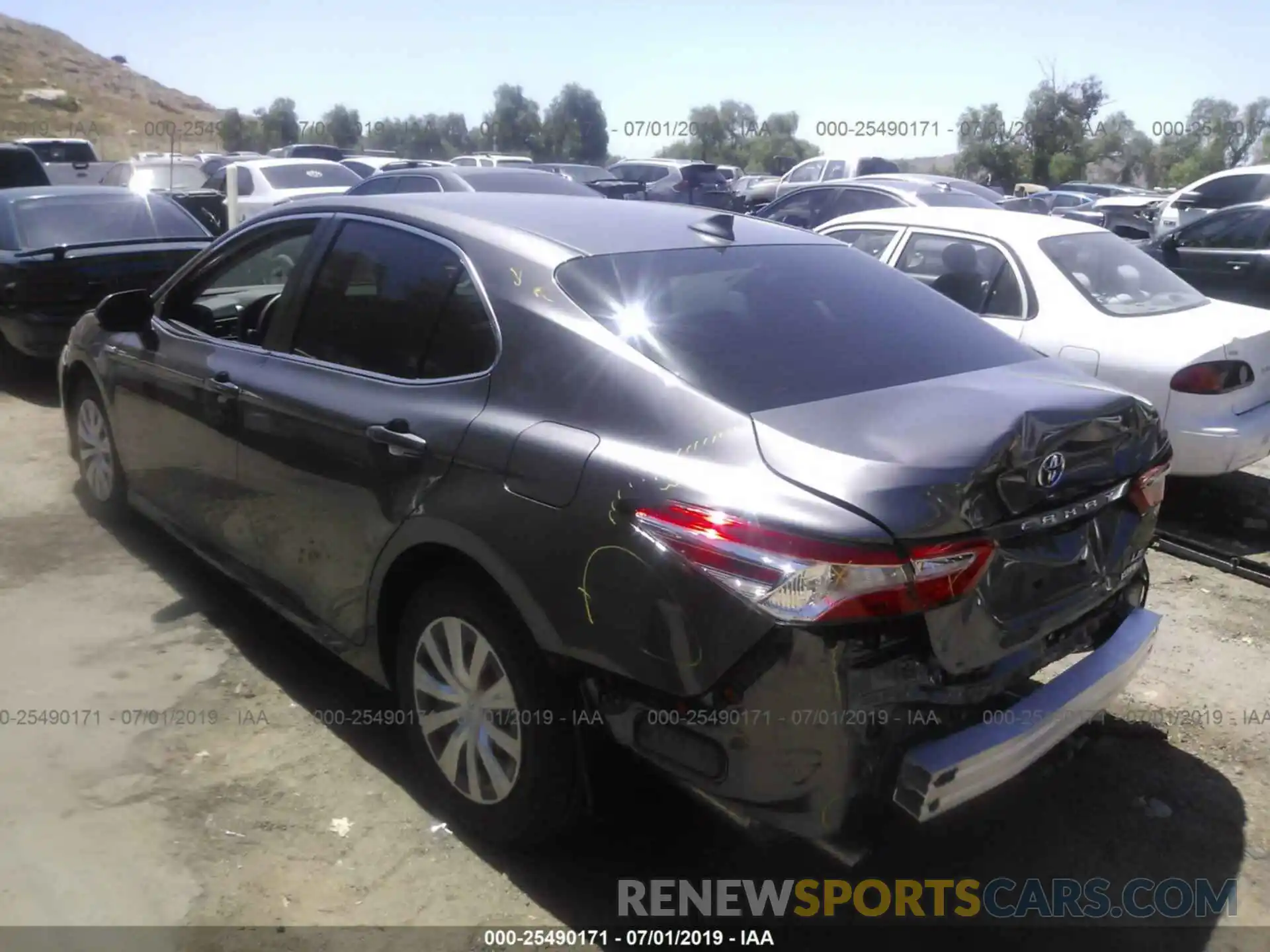 3 Photograph of a damaged car 4T1B31HK8KU007801 TOYOTA CAMRY 2019