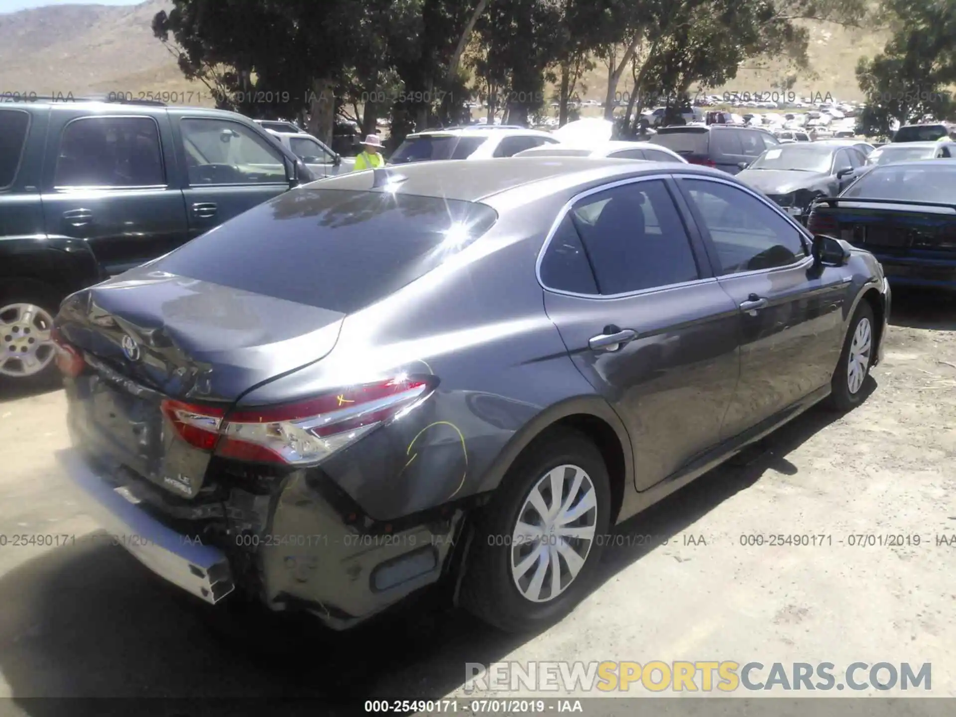 4 Photograph of a damaged car 4T1B31HK8KU007801 TOYOTA CAMRY 2019