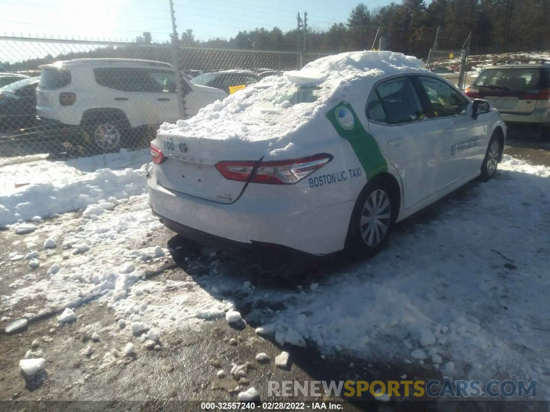 4 Photograph of a damaged car 4T1B31HK8KU509417 TOYOTA CAMRY 2019