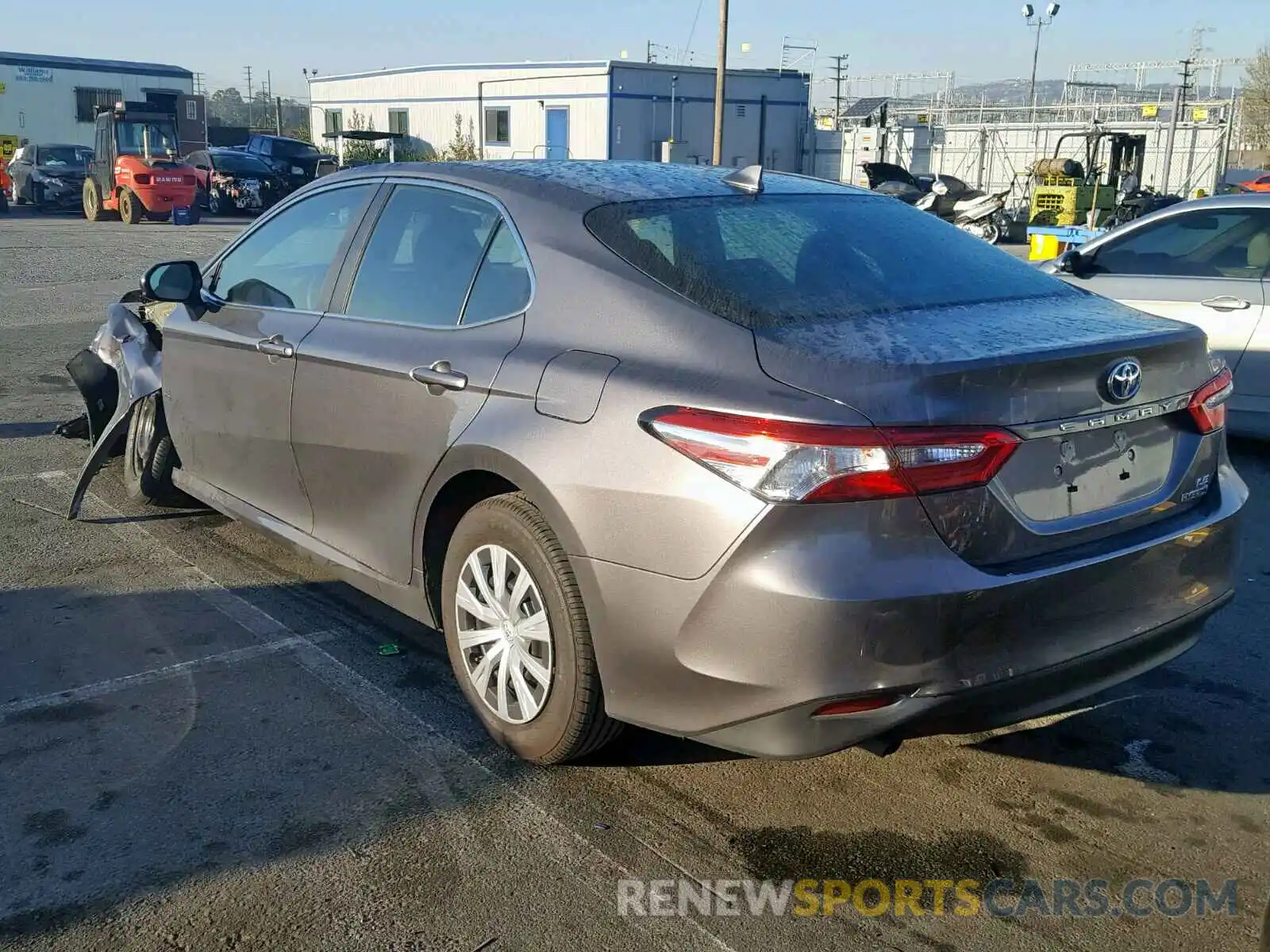 3 Photograph of a damaged car 4T1B31HK8KU509854 TOYOTA CAMRY 2019