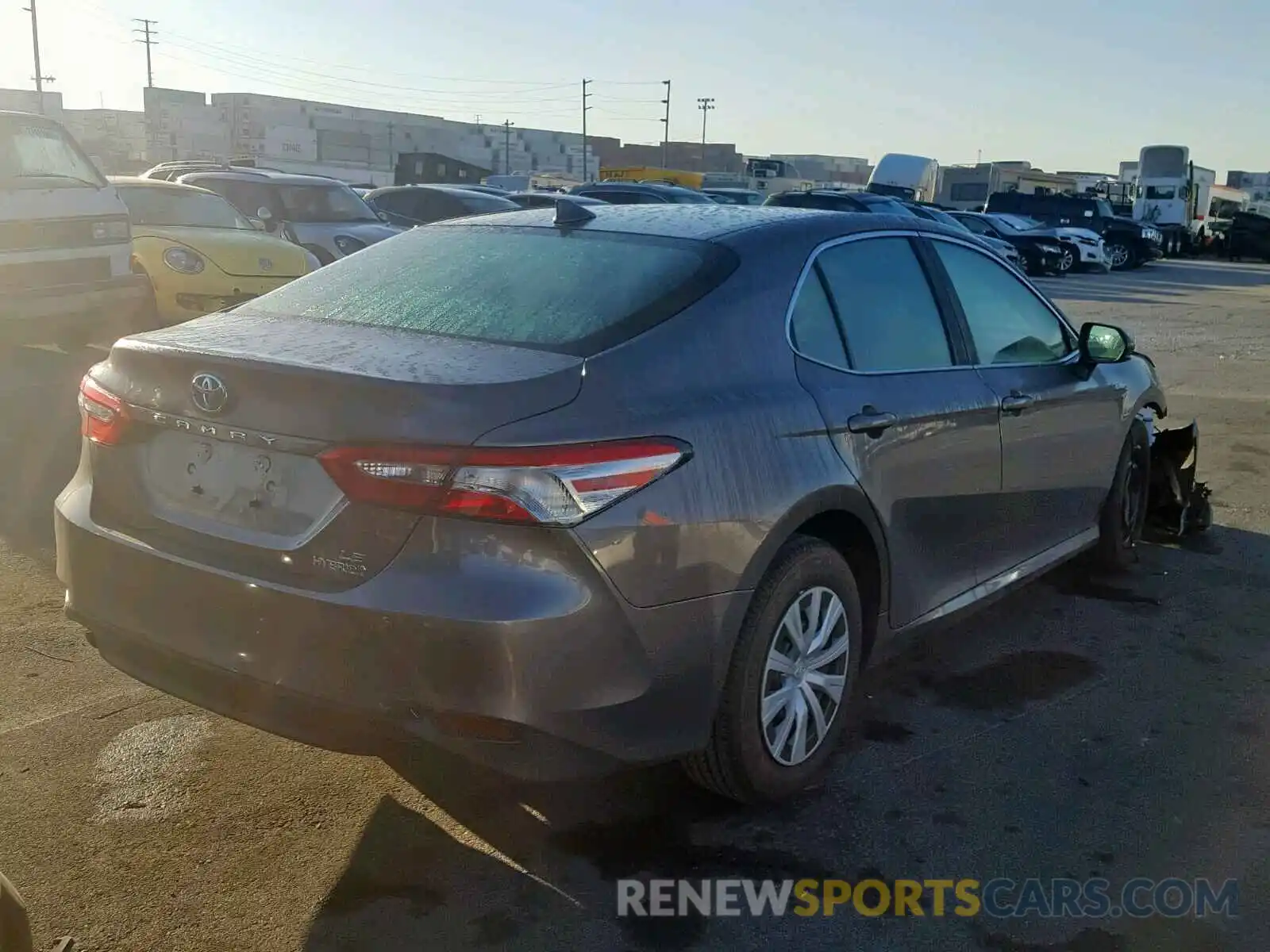 4 Photograph of a damaged car 4T1B31HK8KU509854 TOYOTA CAMRY 2019