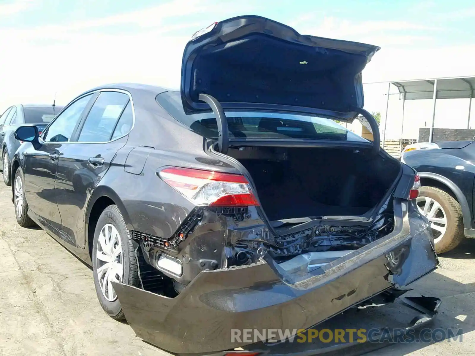 3 Photograph of a damaged car 4T1B31HK8KU511426 TOYOTA CAMRY 2019