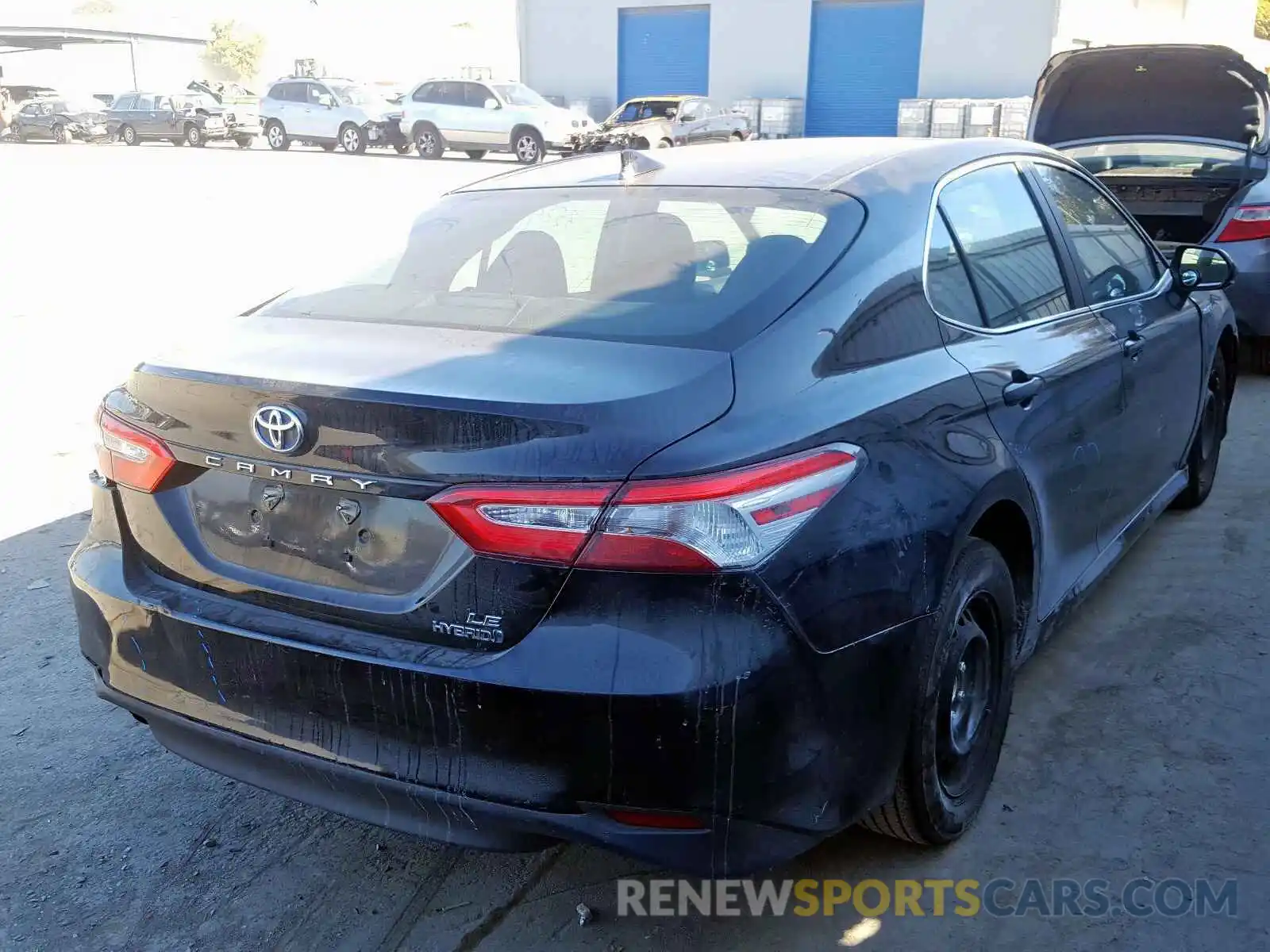 4 Photograph of a damaged car 4T1B31HK8KU512107 TOYOTA CAMRY 2019