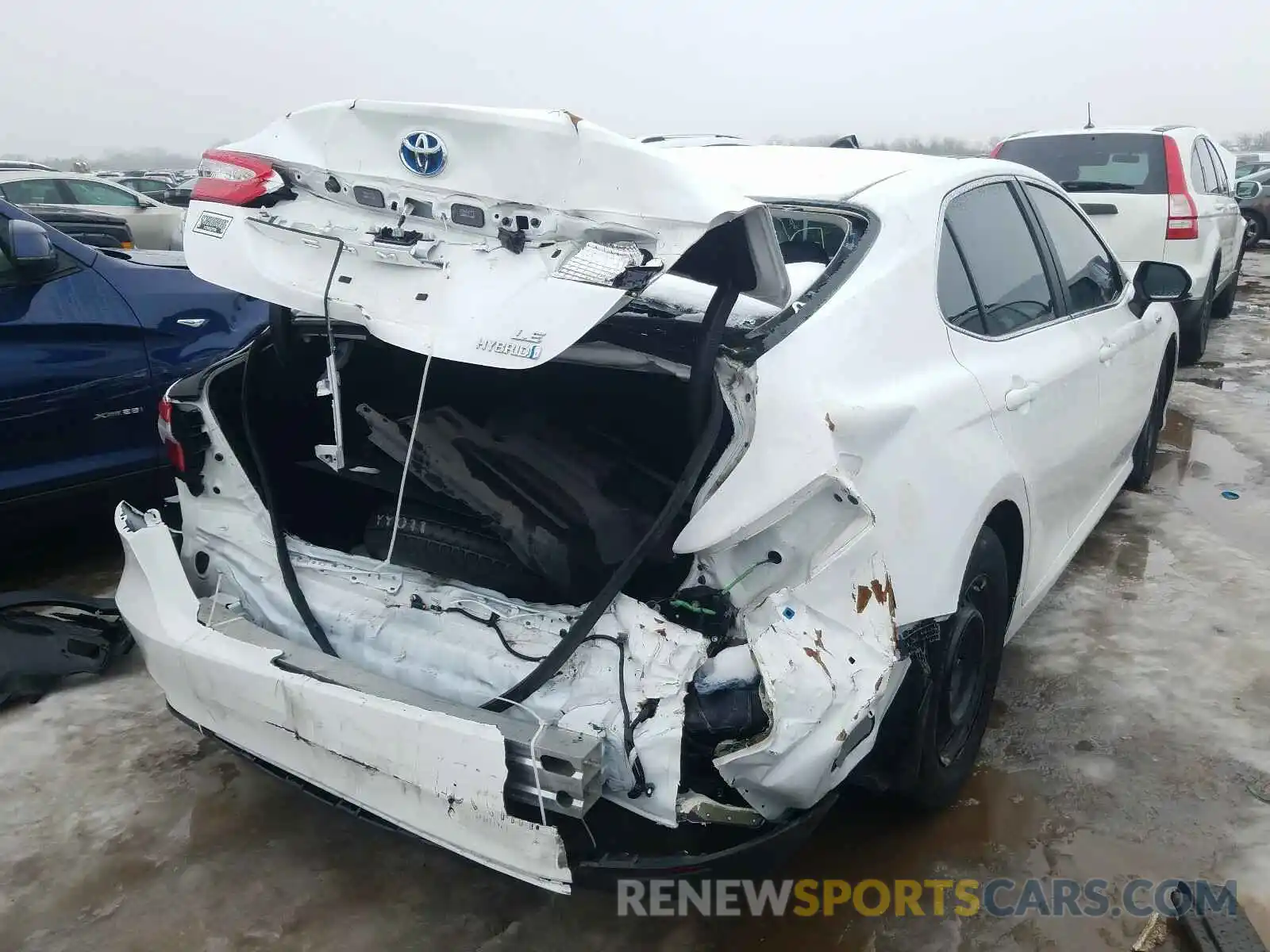 4 Photograph of a damaged car 4T1B31HK8KU512673 TOYOTA CAMRY 2019