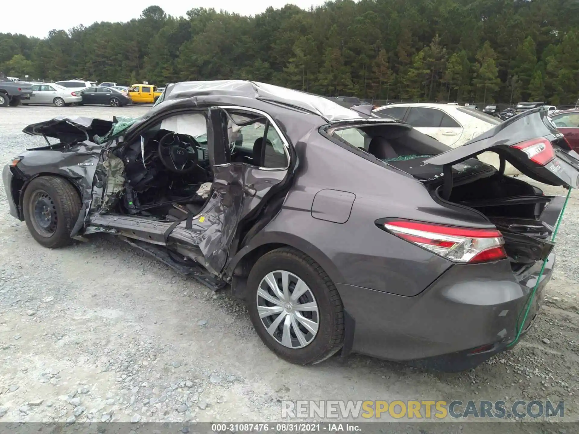 3 Photograph of a damaged car 4T1B31HK8KU512866 TOYOTA CAMRY 2019